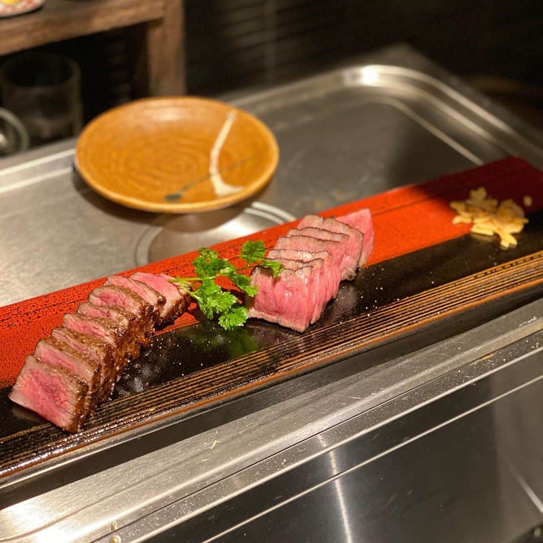 BECOさんのインスタグラム写真 - (BECOInstagram)「. 諸事情により肉炉端beco心斎橋店が9月21日に閉店することが決定致しました😭 . 井出店長の洗練された料理が食べれるのもあと10日です🤤 . ラストスパート走り切ります！！ . #ステーキ食堂beco #肉炉端beco#心斎橋#肉寿司#牛レバー #炉端焼き#肉好き#ればー #落ち着いた空間 #落ち着いた雰囲気 #最高の料理でおもてなし #コロナに負けるな #換気もバッチリ」9月11日 16時02分 - beco_kyobashi
