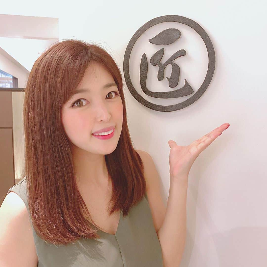 手束真知子さんのインスタグラム写真 - (手束真知子Instagram)「焼肉膳所　龍土町　匠　さんにて  焼肉膳所コースをいただきました💓  こんな美味しいお肉食べたこと無い❗️ってくらい美味しかった(#ﾟﾛﾟ#)✨✨  ひとつひとつすべて丁寧で 焼き加減もわかりやすくて 至れり尽くせり〜♪  六本木通り沿いの綺麗なビルで素敵な時間を過ごせました^ ^  #焼肉膳所龍土町匠 #六本木焼肉 #知床牛 #pr #トリドリベース」9月11日 16時24分 - machikotezuka