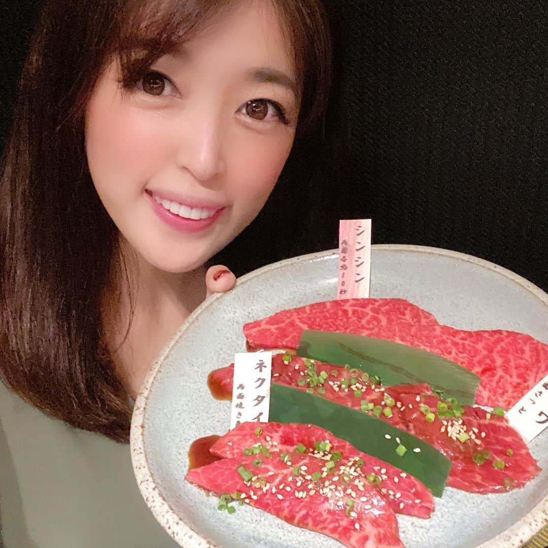 手束真知子さんのインスタグラム写真 - (手束真知子Instagram)「焼肉膳所　龍土町　匠　さんにて  焼肉膳所コースをいただきました💓  こんな美味しいお肉食べたこと無い❗️ってくらい美味しかった(#ﾟﾛﾟ#)✨✨  ひとつひとつすべて丁寧で 焼き加減もわかりやすくて 至れり尽くせり〜♪  六本木通り沿いの綺麗なビルで素敵な時間を過ごせました^ ^  #焼肉膳所龍土町匠 #六本木焼肉 #知床牛 #pr #トリドリベース」9月11日 16時24分 - machikotezuka