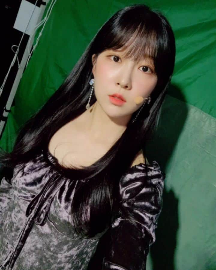 ユジョンのインスタグラム：「라붐 온콘이 하루남앗다앙 라떼 빨리 보구푸다아앙 🎤」
