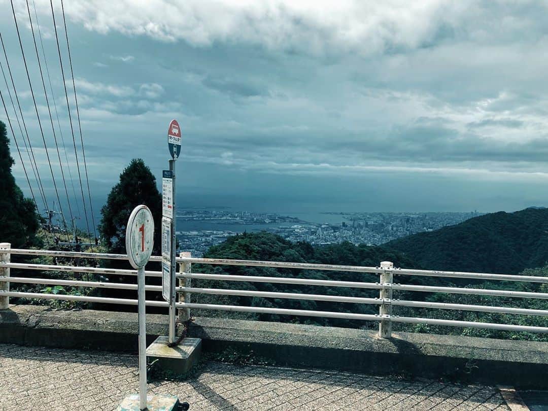 藤野可織のインスタグラム：「高いところにいます。」