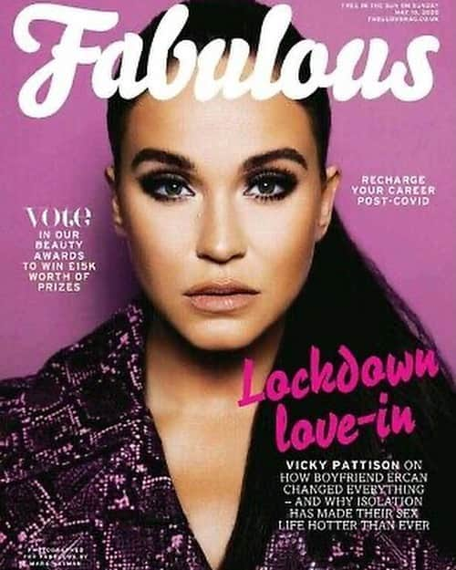 ヴィッキー・パティソンさんのインスタグラム写真 - (ヴィッキー・パティソンInstagram)「Oh @fabulousmag how I LOVE YOU!!! 😍✨🙌🏻  Over the years I have been lucky enough to grace the cover of @fabulousmag more than I could have ever dreamed!! I feel so honoured to have worked with their wonderful creative teams, fab photographer @markhaymanphoto, great glam squad and of course the lovely @bethgneil!! Their work is always INSANE!!!   And to top it all off I have now been  selected as a nominee for 'Best celebrity influencer' in Fabulous Magazine's Good Influence Awards 😍  The Good Influence Awards have been launched by Fabulous to celebrate and commend women who are using their platform to have a positive impact and turn social media into an empowering space!!   There are some pretty incredible women in this category and I feel super blessed to have even been nominated! But if you would like to vote for me, the swipe up link is on my insta story and I just wanted to say in advance- Thankyou 💜」9月11日 17時05分 - vickypattison