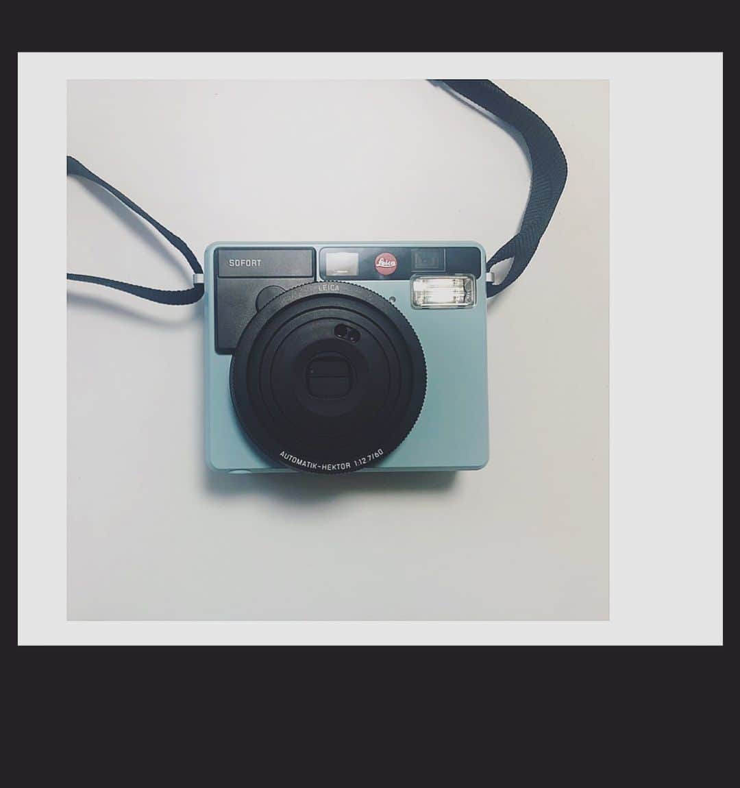 玉城裕未のインスタグラム：「Leica Sofort📷  #instantcamera #leicasofort」