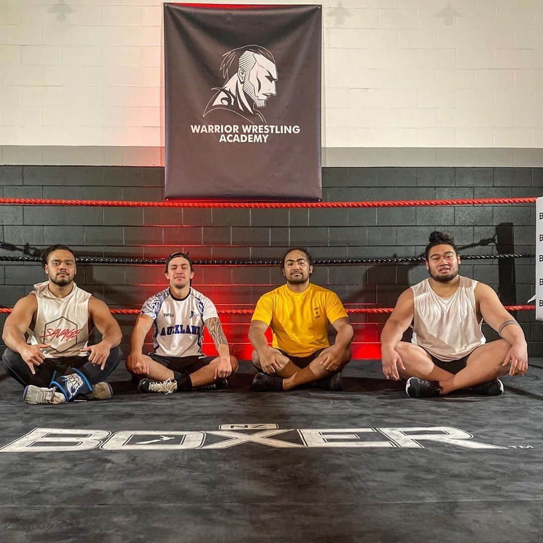 トーア・ヘナーレさんのインスタグラム写真 - (トーア・ヘナーレInstagram)「Hawaiiki  Havai’i Avaiki  Savai’i  Next generation of Hawaiiki Warriors.  #NJPW #WARRIORS #HAWAIIKI #ISLAND #POLYNESIAN #BROTHERS #FUTURE #WRESTLING #WARRIORWRESTLING」9月11日 17時57分 - henarenz