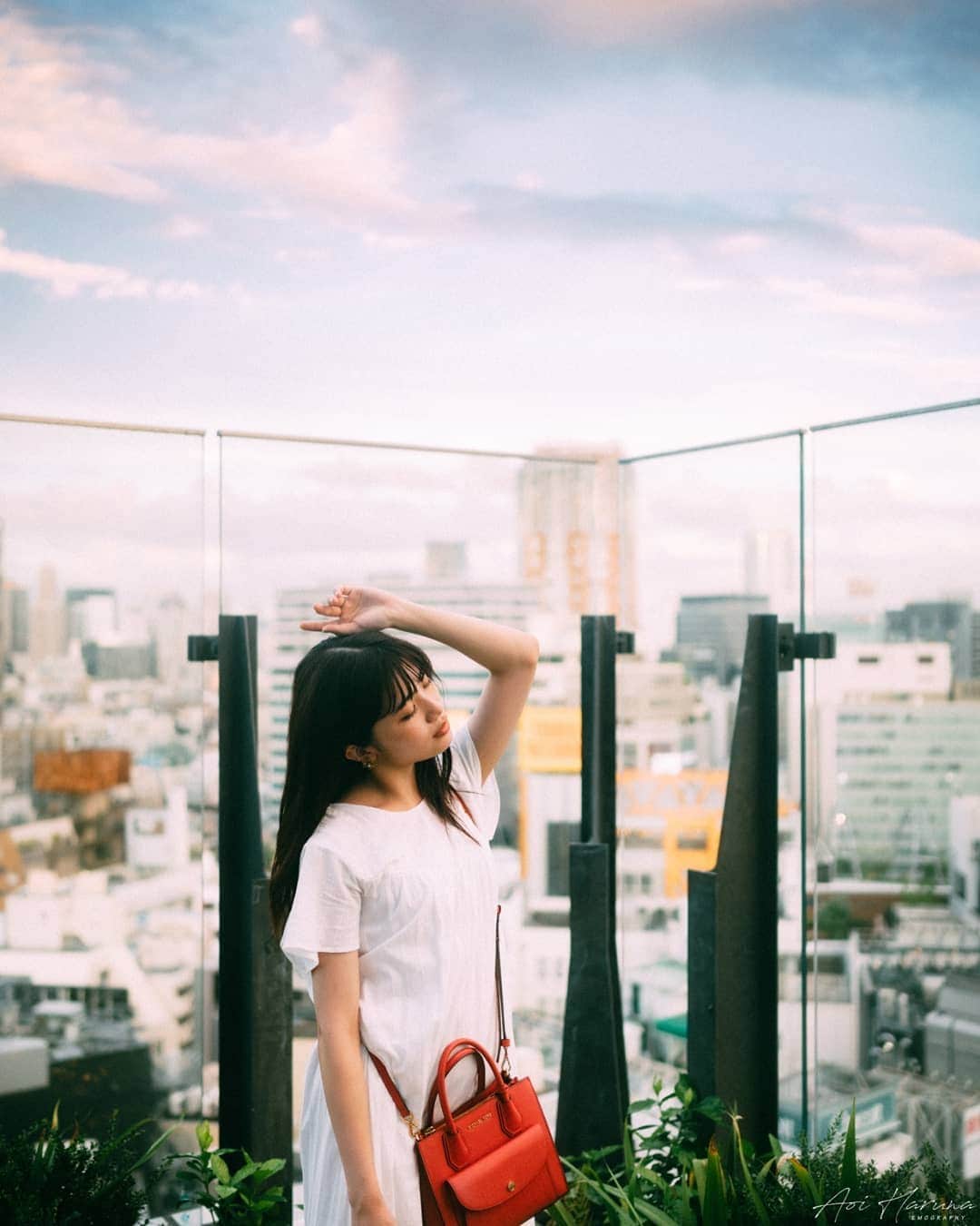 遥南碧さんのインスタグラム写真 - (遥南碧Instagram)「#渋谷パルコ * * * #何気ない日常の物語 をモチーフに 東京拠点で #被写体募集 しているので #邦画の彼女感 に 興味がある方はお気軽に ご連絡ください。  モデルのファッション撮影や アイドルのグラビアなど 一緒に作品撮り出来る ヘアメイク 、スタイリストも募集中✨  案件やコラボのお誘いは お気軽にコメント、DMください！ * * * #弘中綾香 #その瞬間に物語を #あの日の心を映して #なんでもないただの道が好き #フィルム好きな人と繋がりたい #フィルム寫眞 #ホワイトコーデ #おしゃれさんと繋がりたい #幸せな瞬間をもっと世界に #좋아요반사 #関西写真部SHARE #人像攝影 #儚くて何処か愛おしい様な #いいね返しは絶対 #デートスポット #彼女感 #デジタルでフィルムを再現したい #film365life  #into_the_screen #indies_gram #as_archive  #indy_photolife #photogram_archive  #jp_portrait部 #film_jp #instagood」9月11日 18時06分 - harunaoi_photo