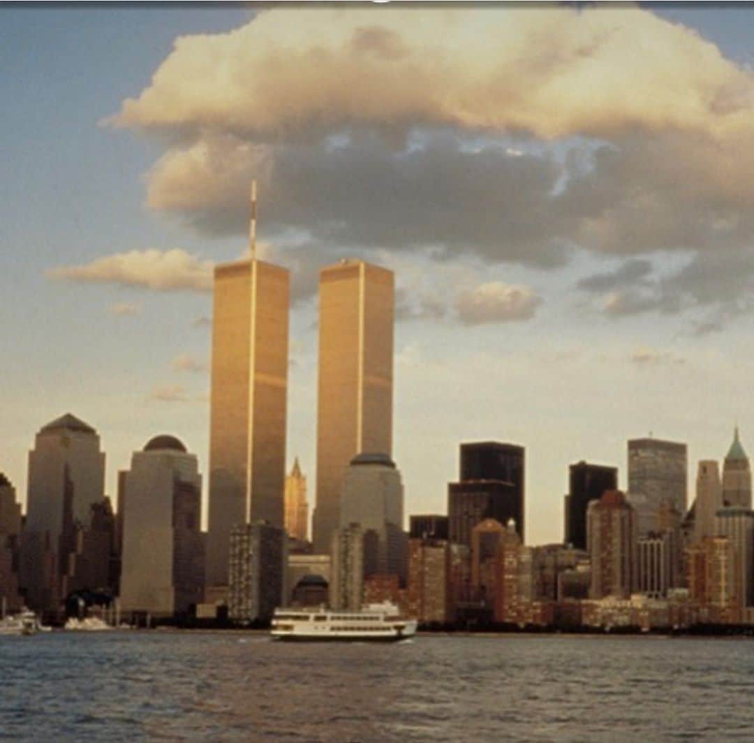 トニー・イエイヨーのインスタグラム：「🙏🏿🙏🏿🙏🏿 9/11 condolences to the families and friends of those who passed in this tragedy . Gone but never forgotten.」