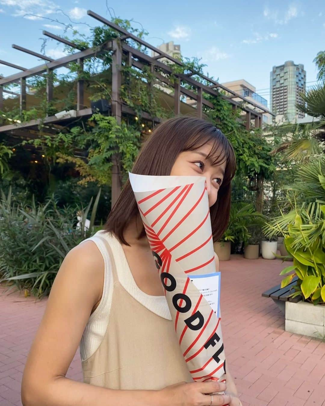 太田奈緒さんのインスタグラム写真 - (太田奈緒Instagram)「可愛いお花買いました🤍 #マトリカリア」9月11日 18時12分 - tanao_official