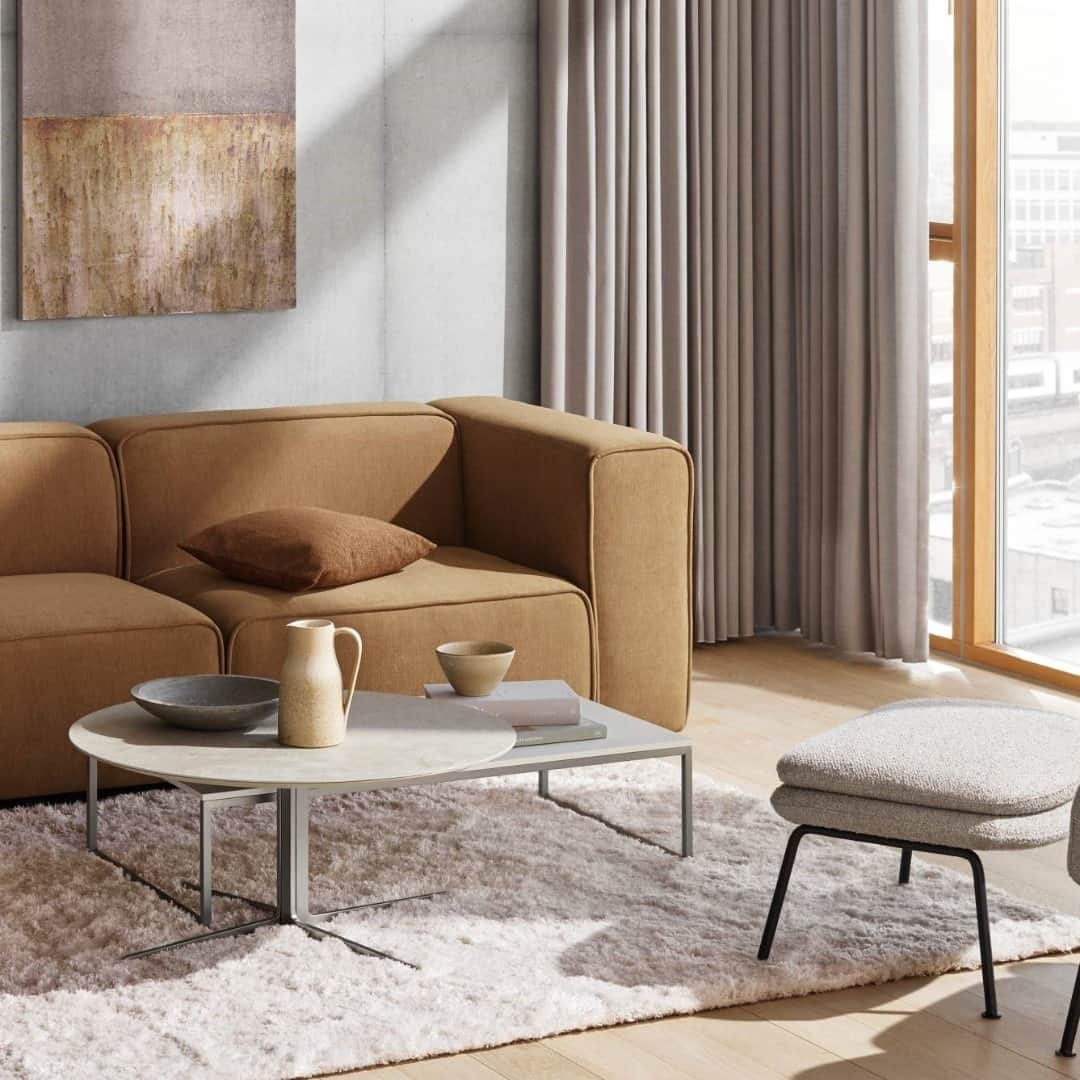 BoConceptさんのインスタグラム写真 - (BoConceptInstagram)「We can help you create a space you love coming home to. From simple styling advice to a flexible Interior Design service. In store, at home or virtually.  Find out more through link in bio.  Carmo sofa from £779.00 Sevilla coffee table from £719.00 Lugo coffee table from £179.00  #boconcept #liveekstraordinaer #interiordesignservice #livingroom #livingroomdecor」9月11日 18時15分 - boconcept_official