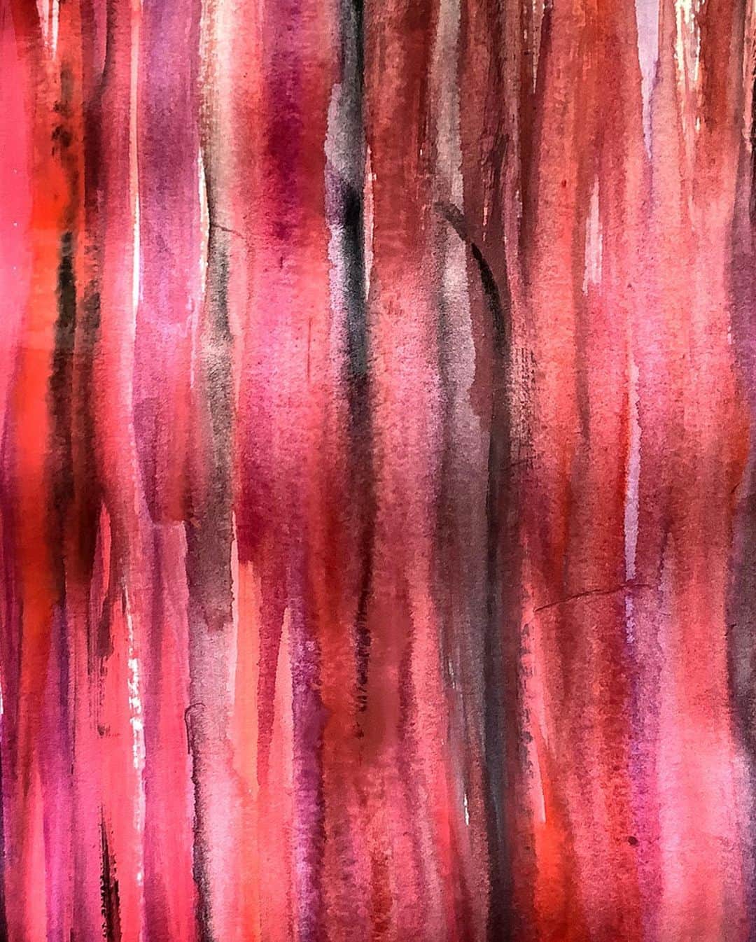 美川愛実さんのインスタグラム写真 - (美川愛実Instagram)「自分で描いた絵でワンピースを作りました👗✨  💄ピンクの落ち葉ワンピース 淡いピンクに黒を入れて、夏から秋になるこの季節のイメージを描きました。  #ワンピース #アクリルガッシュ #オリジナルワンピース #秋 #ピンク #ファッション」9月11日 18時26分 - aimi.mikawa
