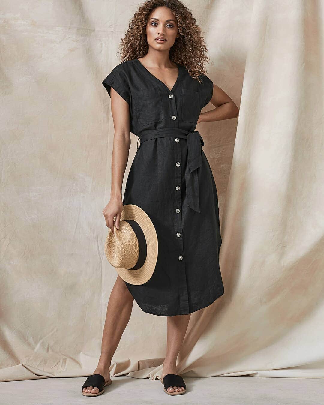 Target Australiaさんのインスタグラム写真 - (Target AustraliaInstagram)「We’ve made over the classic linen dress with pocket detail and tie-front waist for added style and substance. Swipe across for the full view  🎯♥️ #targetaus #targetauswomen」9月11日 18時36分 - targetaus