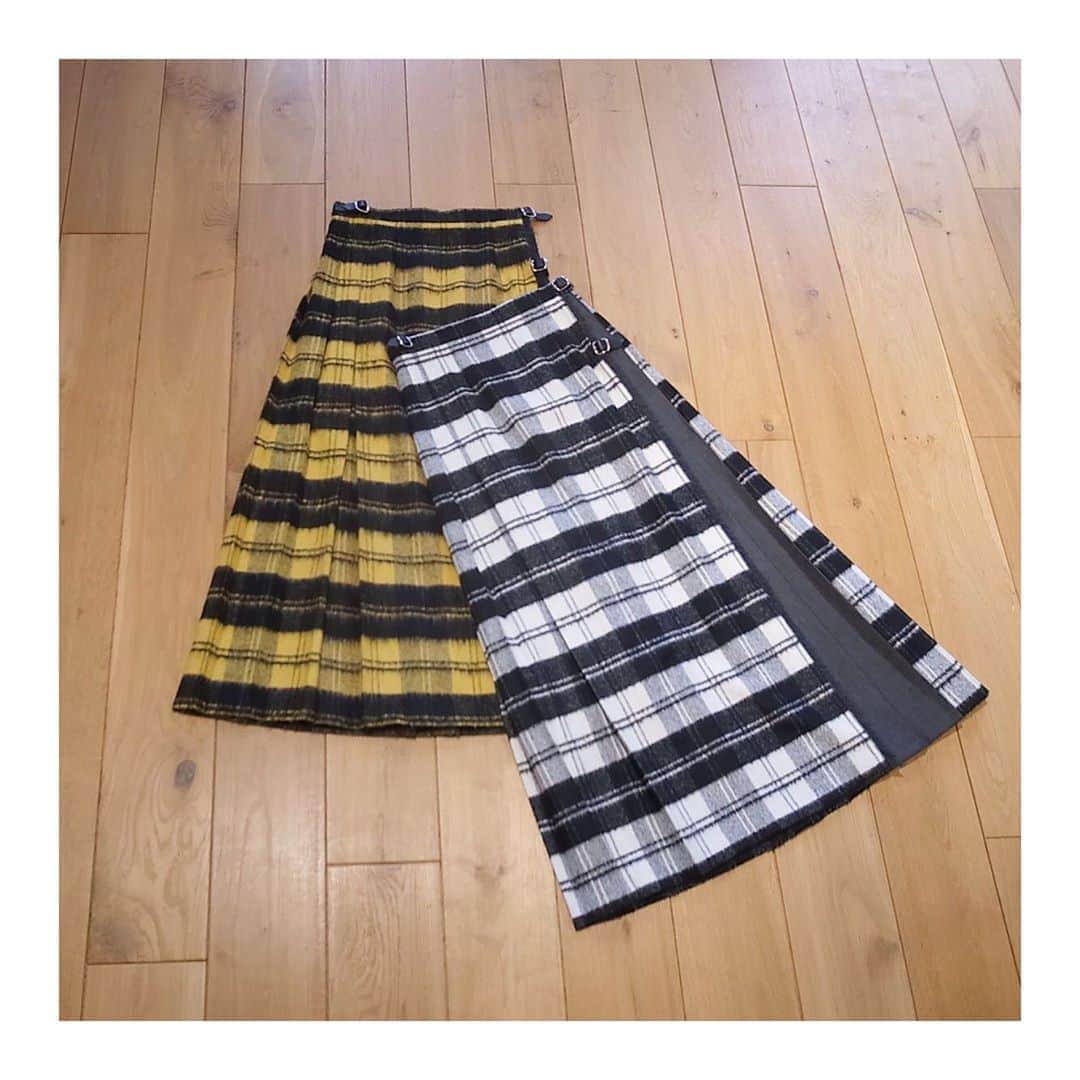 エリオポールのインスタグラム：「. Brit chic! 9.4.fri.-10.4.sun. . 入荷しました！ . SKIRT [O'NEIL OF DUBLIN]  31,000yen+tax/each SKIRT [O'NEIL OF DUBLIN]  28,000yen+tax/each . . . . #HELIOPOLE #エリオポール #britchic #ONEILOFDUBLIN #2020aw #autumnwinter #selectshop #fashion #style #british #britishstyle」