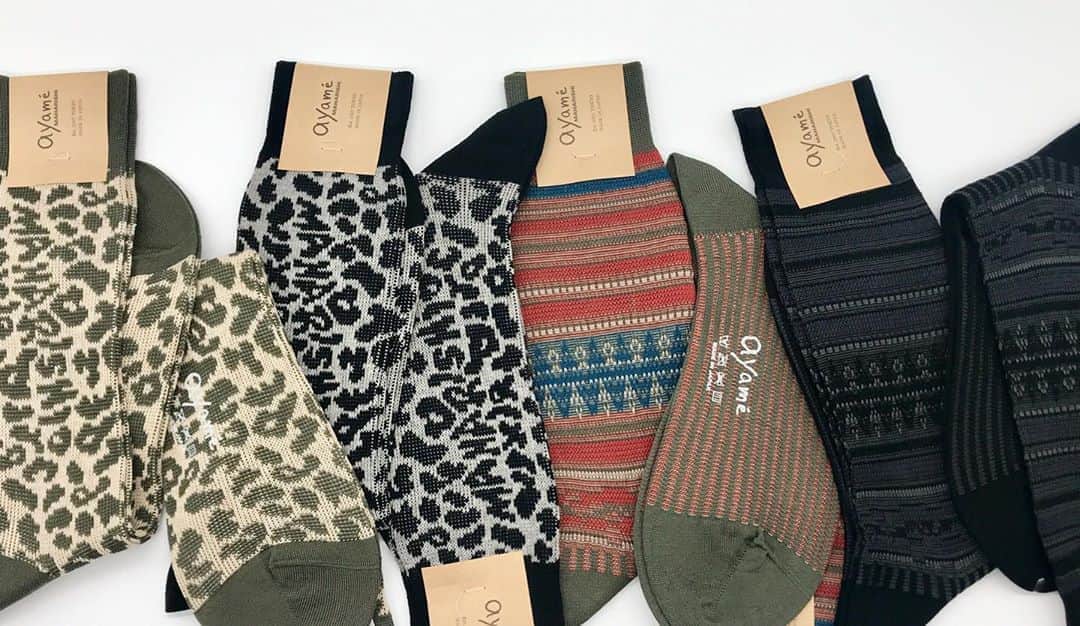 アヤメさんのインスタグラム写真 - (アヤメInstagram)「Men's exclusively socks for maharishi by Ayamé. maharishi is a London-based streetwear label, founded by Hardy Blechman in 1994 with the great vision to create environmentally sound, fair-trade produced, long-lasting, high-quality, utilitarian clothing... #maharishi #ayamesocks #menssocks #onlinestore マハリシコラボ、日本でも購入可能になりました🧦🔥 #socksfashion #🧦#japanesebrand #britishfashion #londonstreetstyle」9月11日 19時34分 - ayame_socks