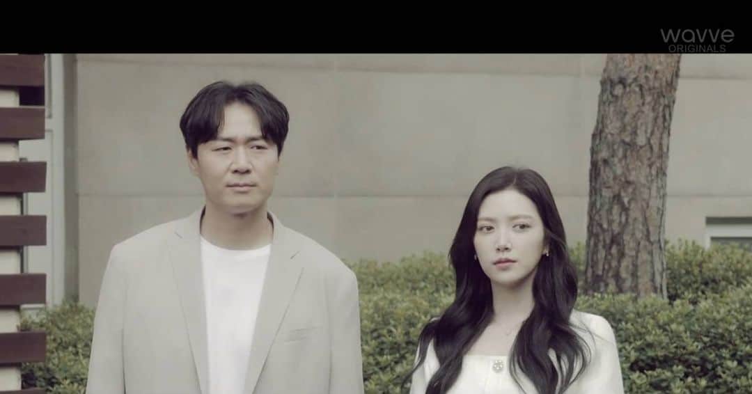 イム・ジュウンのインスタグラム：「3회를 방송하는 오늘 ! 재방송 후 밤 10시 50분에 본방 시작되니까 방송 놓치신 분들은 재방부터 함께해요 😄」