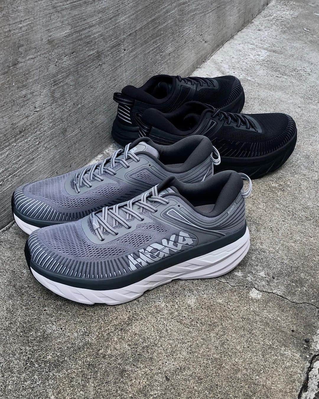 のインスタグラム：「＜HOKA ONE ONE＞ "BONDI 7”  #hokaoneone #harajuku_beams  #beams #newarrival#japan#tokyo#harajuku#fashion#mensfashion#日本#東京#原宿#ファッション#メンズファッション#ビームス」