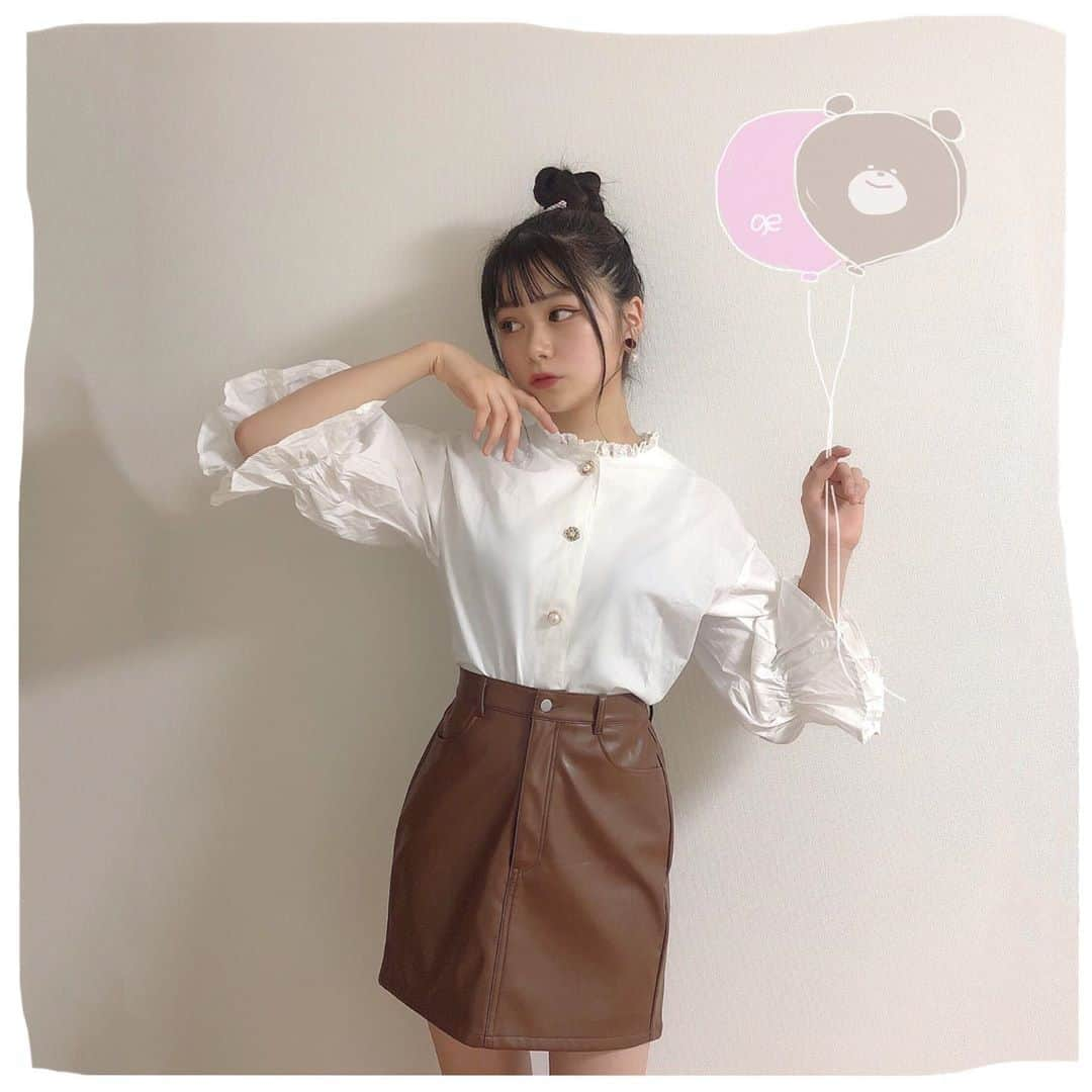 熊谷真里（まりくま）さんのインスタグラム写真 - (熊谷真里（まりくま）Instagram)「． ． ばんくま🧸🎀 ． ． 今日からLOVEteenにて 新たなバトルが始まりました。🔥 ． 今週は、秋のキャラ立ち私服コーデ🍂‪‪❤︎‬ ． ． 1ヶ月間、レギュモ7人の救済企画がSTARTです⭐ 1週間ずつテーマを変えて行われ、 合計点での勝負になります！！ 勝負で1位を勝ち取ると、 【 誌面1ページの自己PR権 】が頂けます😳 ． ． 1日3回のログインタイムがあるので、 毎日3回ログインして投票して頂けると嬉しいです！🥺 ①6:00~11:59 ②12:00~16:59 ③17:00~21:59 ． 無料会員の方は1投票で1票、 有料会員の方は1投票で2票になります！🌿 ． ． 絶対1位掴み取るからね！！✊🏻🔥 レギュモ総選挙以来のバトル！！ くまファミの底力発揮しようね！！🧸🎀 皆となら勝ち取れるー！ 誌面1ページの自己PR権GETするよ〜！！ ． ． LOVEteenのサイトからでも、私のストーリーのスワイプ先からでもできるので、 よろしくお願いします（＾Ｏ＾）❤︎ ． ． ． いつもいいね＆コメントありがとうございます🧸🎀 ． ． #まりくま #まりくま進化計画 #Popteen #POP #手書き加工 #手書き #ljk #jk #jkブランド #今日のコーデ #コーデ紹介」9月11日 20時27分 - maritsupe0208