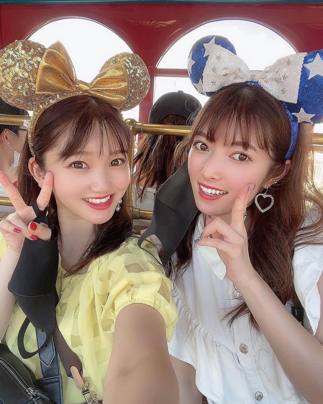 日下部美愛のインスタグラム：「マブと行ったよねって🦋🤍  #disney #disneyland #disneysea #ディズニー #ディズニーシー  #ディズニーコーデ #カチューシャ #ホワイトコーデ #tokyodisneyresort #tokyodisneysea」
