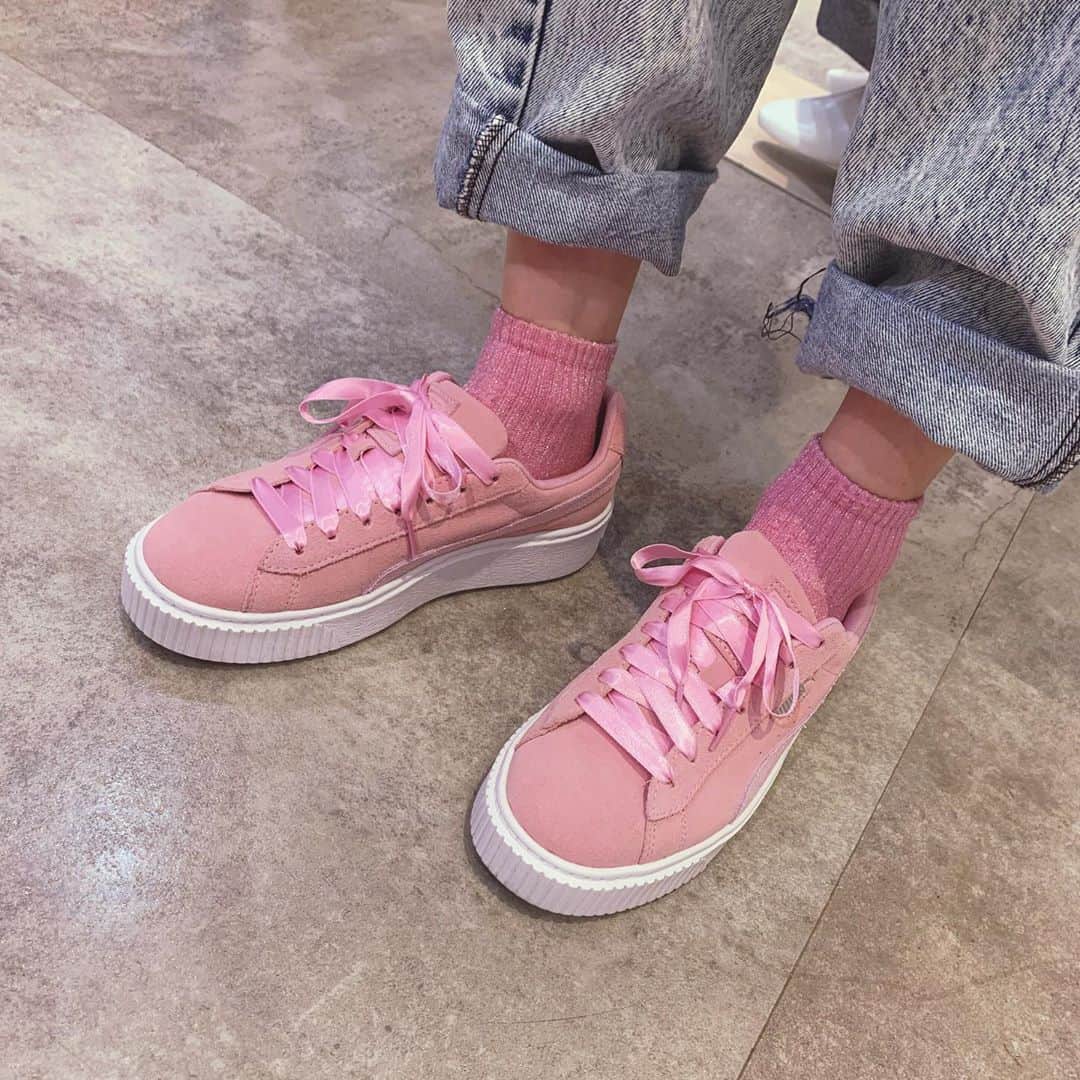 潮みかさんのインスタグラム写真 - (潮みかInstagram)「お気に入りスニーカー👟💕  #puma #pink #sneakers #プーマ #ピンク #スニーカー」9月11日 20時37分 - ushiomika
