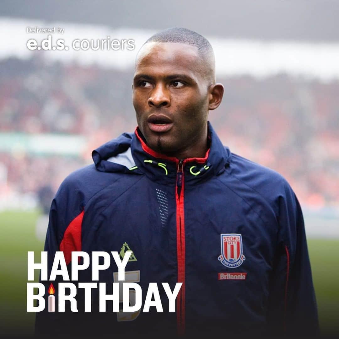 ストーク・シティFCさんのインスタグラム写真 - (ストーク・シティFCInstagram)「🎂 Happy birthday Leon Cort!   Delivered by Eds Couriers.  #SCFC 🔴⚪」9月11日 20時45分 - stokecity