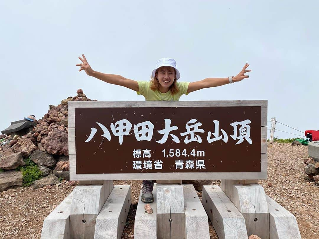 加藤未唯さんのインスタグラム写真 - (加藤未唯Instagram)「八甲田山雪中行軍遭難事件をご存知ですか？ その八甲田山です⛰ 登る前は少し怖い印象でしたが、 現代ではしっかり整地してあり、登りがいのある山でした💫✨ #青森 #八甲田山 #山 #⛰ #自然  #山登り #登山 #山ガール #山頂 #トレッキング #adidas」9月11日 21時00分 - miyukato1121