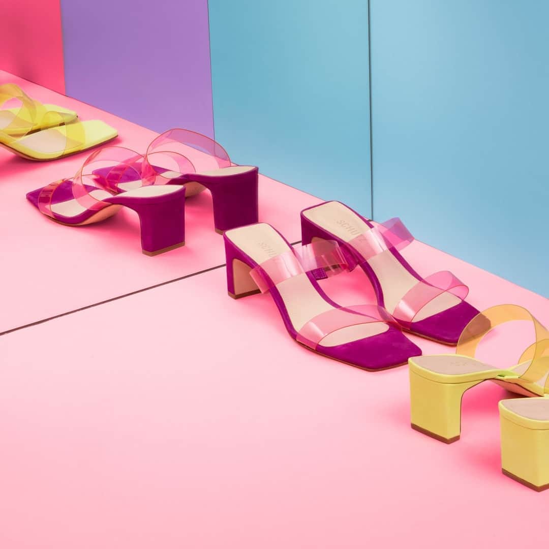 Schutzのインスタグラム：「VINYL LOVE FOR OUR NEW MULE ❤️ #newin #schutzcandy」