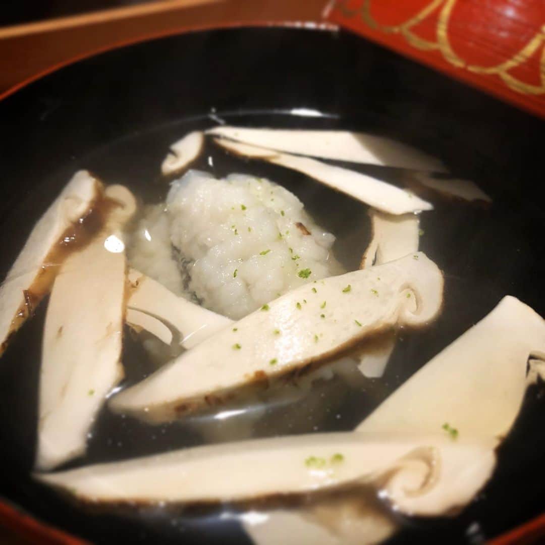 明星優花さんのインスタグラム写真 - (明星優花Instagram)「大好きなお店😍 久々の『晴山』🌟 鮑と雲丹のリゾットが、最高😍  どうしていつもこんなに美味しいの⁉️🥺  日本料理 晴山 03-3451-8320 東京都港区三田2-17-29 グランデ三田 B1F https://tabelog.com/tokyo/A1314/A131402/13127807/  #食事 #食事会 #食事記録 #グルメ #グルメ好きな人と繋がりたい  #グルメ女子  #美食 #美食日記 #美食推薦 #和食 #和食ごはん  #ごはん #ディナー #dinner #dinnertime  #晴山 #美味しい #最高」9月11日 21時07分 - yuka1219yuka