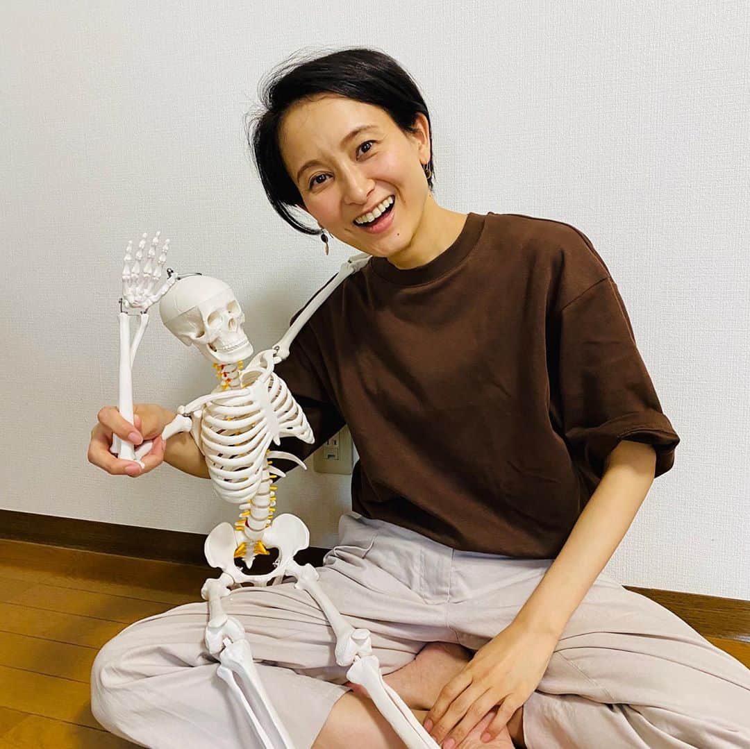 桜一花さんのインスタグラム写真 桜一花instagram 我が家に家族が増えました 名前は 桜一骨 さくらいちこ どす どうぞお見知り置きを 桜一花 元タカラジェンヌ 桜一骨 骨 気になるお年頃 9月11日 21時11分 Sakuraichika Official