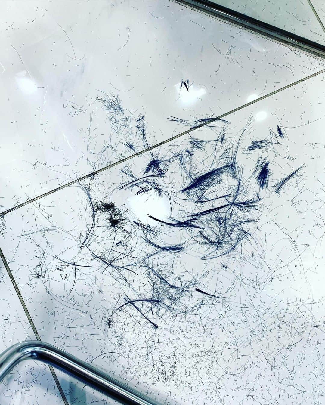 雅-MIYAVI-さんのインスタグラム写真 - (雅-MIYAVI-Instagram)「Good bye summer 2020 👋🏻 You were definitely not the best but I’m sure no one forget you. 做了头发💇‍♂️メンテ中〜」9月11日 21時14分 - miyavi_ishihara