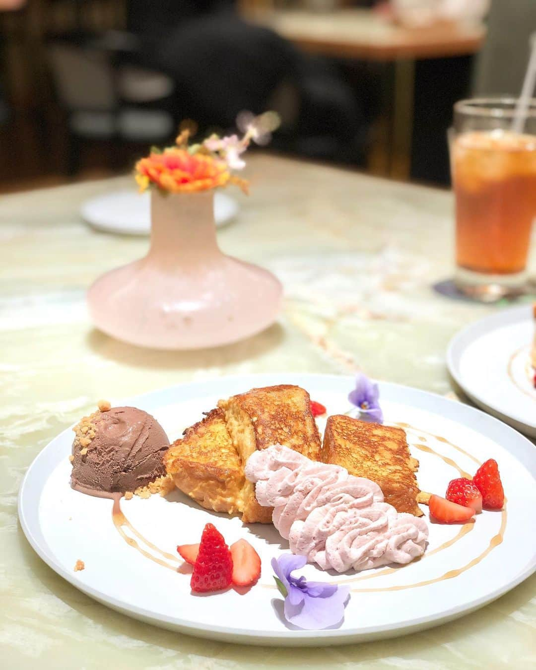 後藤理沙子さんのインスタグラム写真 - (後藤理沙子Instagram)「🥱💞 * #flowertable  #cafe #sweets #nagoya #sakae #栄カフェ #フレンチトースト」9月11日 21時15分 - risako_goto