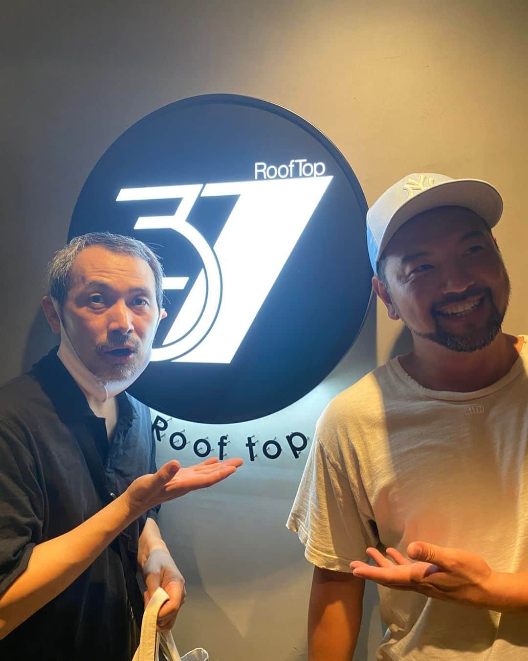 テレビ東京 ドラマ「サ道」のインスタグラム：「#rooftop37 また行くー！ ぜったい行くーすぐ行くー☺  #サ道 #サウナ #タナカカツキ #とくさしけんご」