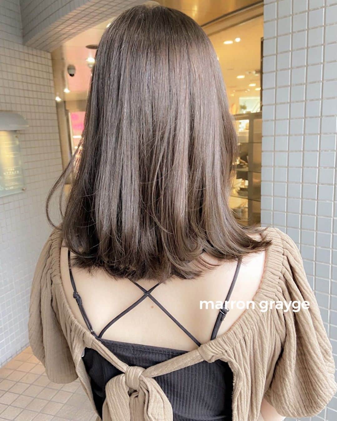 佃加菜のインスタグラム：「marron grayge ✿ ふわぱつmedium♡ . 大人可愛い媚びないヘアに♡ 毛先はぱつっとして、ふわっと動くニュアンスが可愛い♡ . ベージュの雰囲気がとっても素敵でした♡」