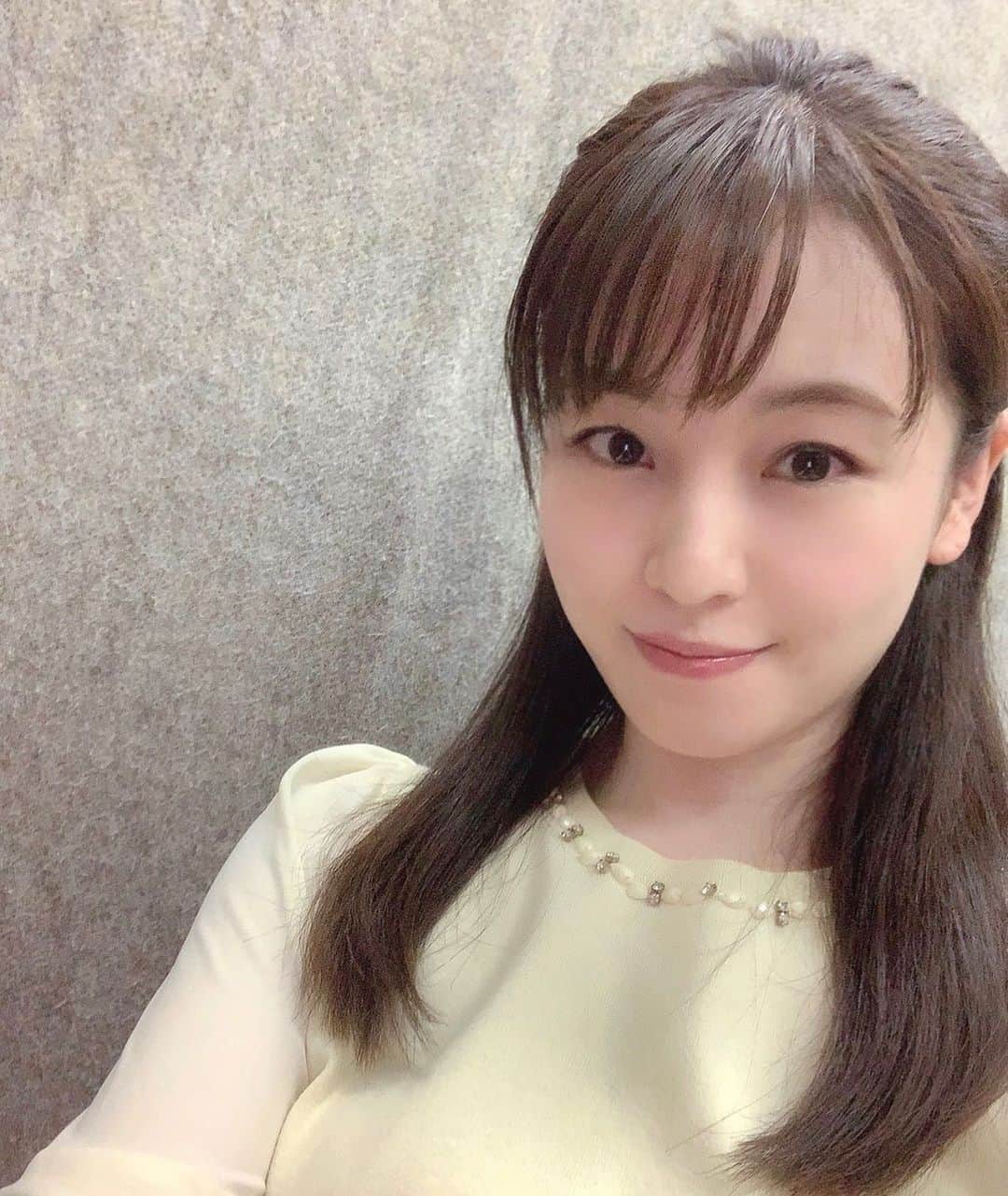 栗田萌のインスタグラム：「またまたオーディション✨今週はオーディションweekでした😊 射手座のラッキーカラーが黄色だったので、お洋服に取り入れちゃいました⭐️笑 皆様、素敵な週末をお過ごしくださいね^^ #栗田萌」
