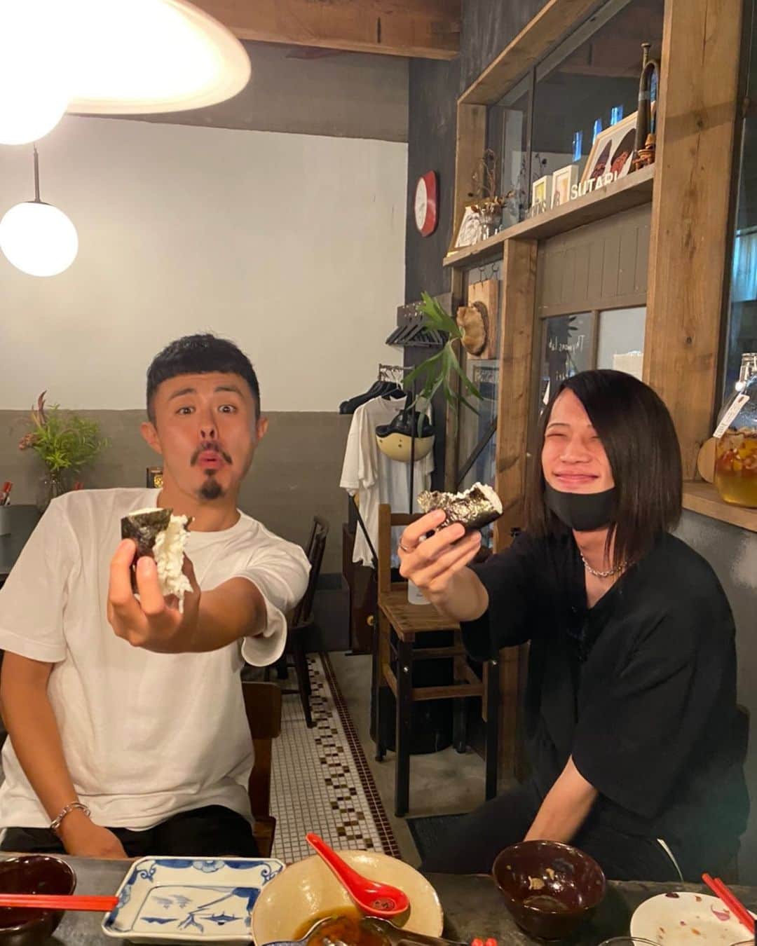 白井將人のインスタグラム：「タワレコ津田沼店でバカみたいなハロの展開してくれた永江さん、相変わらず大好き」