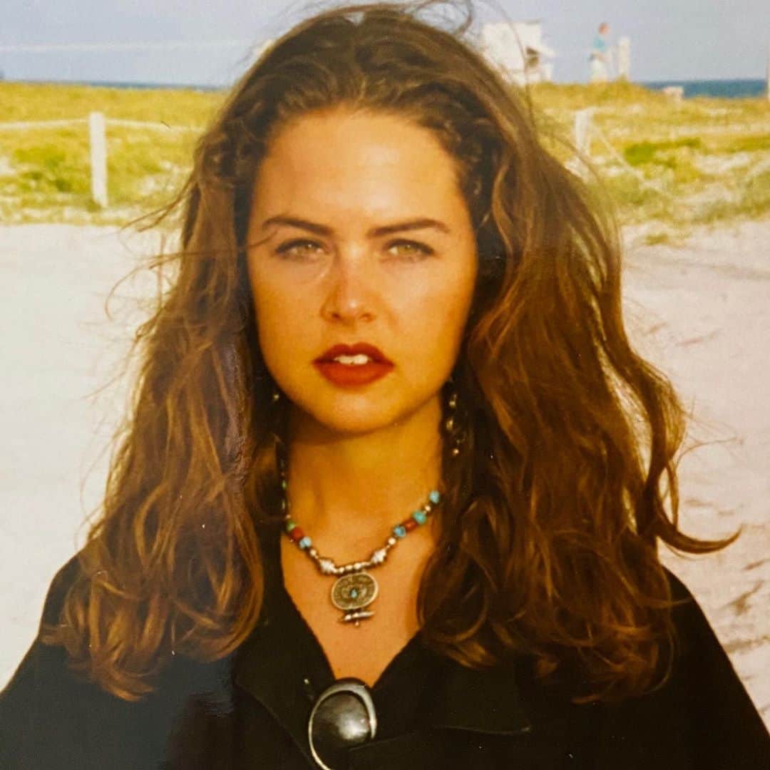 レイチェル・ゾーのインスタグラム：「#TBT to a very young #19 year old me on my first vacation with my ❤️ @rbermanus #thosewerethedays xoRZ」