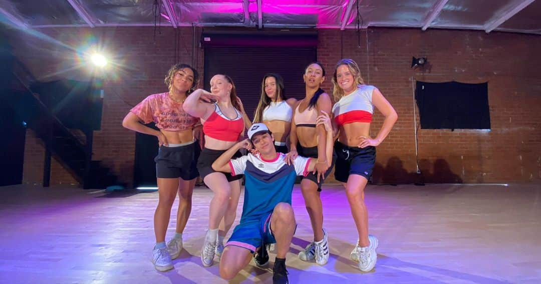 カイル・ハナガミさんのインスタグラム写真 - (カイル・ハナガミInstagram)「Choreographed the new @blackpinkofficial and @selenagomez music video “Ice Cream”. Go watch it now!  Thank you to my girls for being incredible muses for this choreography. I love you @haleyfitzgerald @charlizeglass @charmaine.loreine @effietutko @yuliana__maldonado」8月28日 13時35分 - kylehanagami