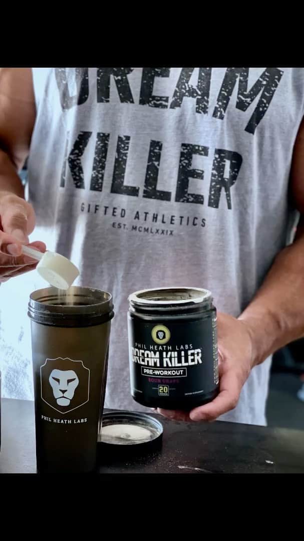 Phil Heathのインスタグラム：「Don’t Worry When People Count You Out- Remember Who The Hell You Are- A FKN DREAM KILLER!  #DreamKiller @philheathlabs  #Vaso6 @mateocleary 💪🏽  Soundtrack @5fdp 👊🏽」