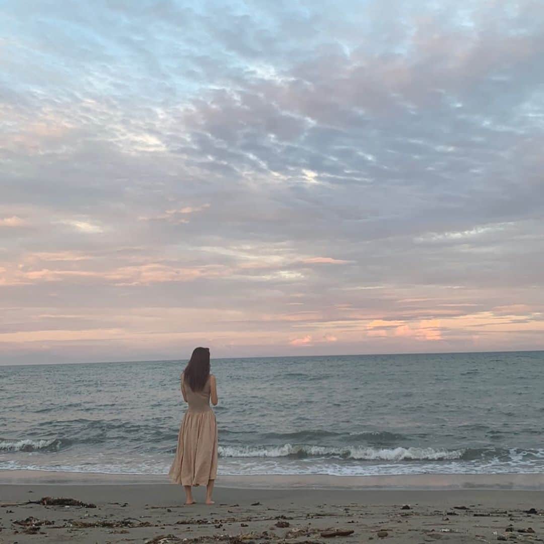 みうなさんのインスタグラム写真 - (みうなInstagram)「海と空の色がかわいい💜💗🧡」8月28日 13時59分 - miuna_saito