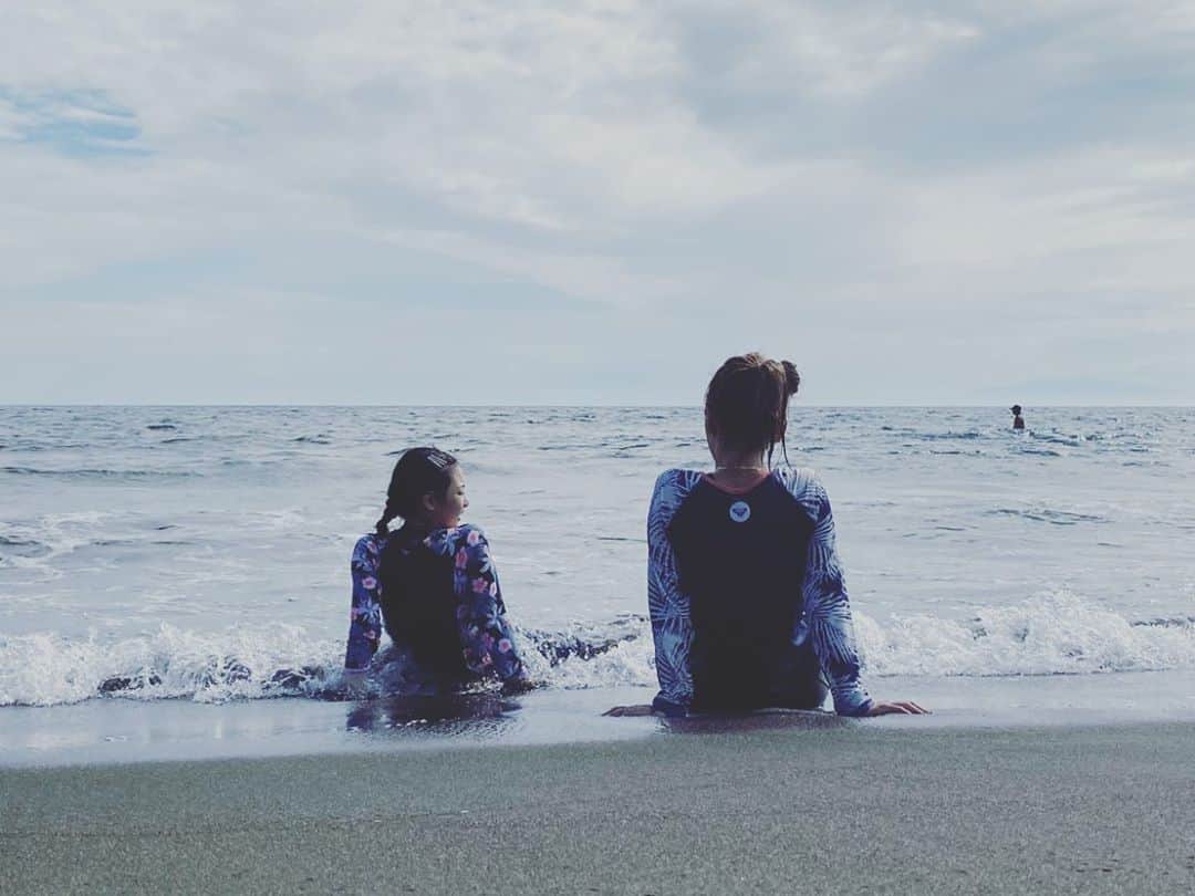 ロザリーナさんのインスタグラム写真 - (ロザリーナInstagram)「#初サーフィンした  #夏した  #海は壮大  #筋肉痛なう」8月28日 14時00分 - lozareena