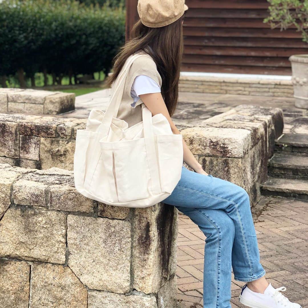のインスタグラム：「2020.8.28  大容量の#マザーズバッグ 買い物の#エコバッグ にもおすすめ✿...*ﾟ   #楽天 #Amazon から買えます♥️  今日は沢山買い物したし、大活躍(ت) 道の駅でお野菜沢山買いました♥  @bluesincere_okayama_jp ◀️見てみて下さい ストーリーから飛べます✈︎💭  #ブルーシンシア #bluesincere   #bag #pr」