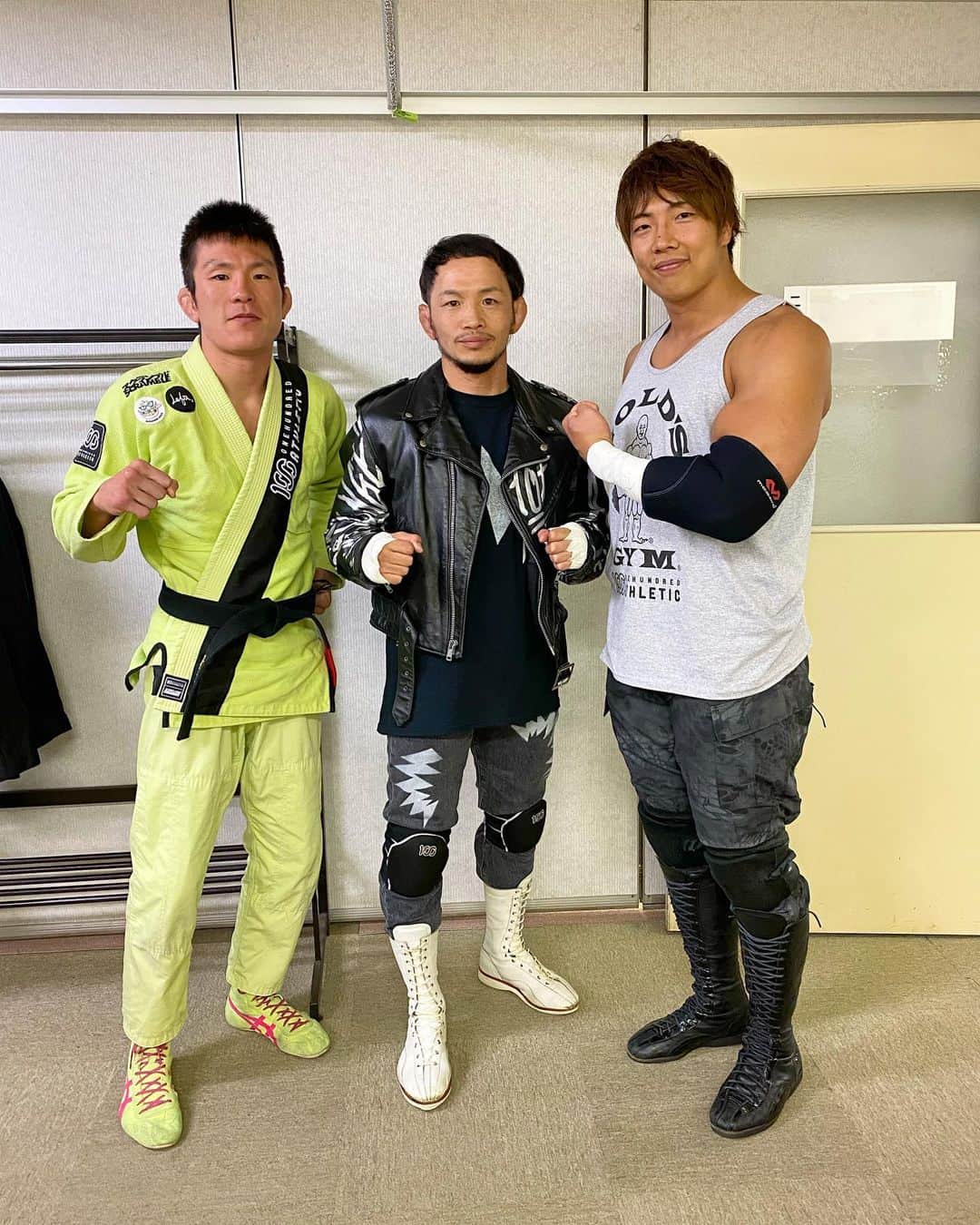 宇野薫のインスタグラム：「青木選手、竹下選手 昨夜はありがとうございました！  史上最大爆破&大仁田劇場! 衝撃の第5試合 青木真也&宇野薫&竹下 vs 大仁田&高木&クリス  ABEMAで無料配信中です。  https://gxyt4.app.goo.gl/MBJvF  #ddtpro #としまえん #路上電流爆破 #青木真也 #竹下幸之介 #宇野薫 #おれたちはファミリーだ #宇野薫のテーマがありすぎコーディネート #abematv #abema #abema格闘チャンネル」