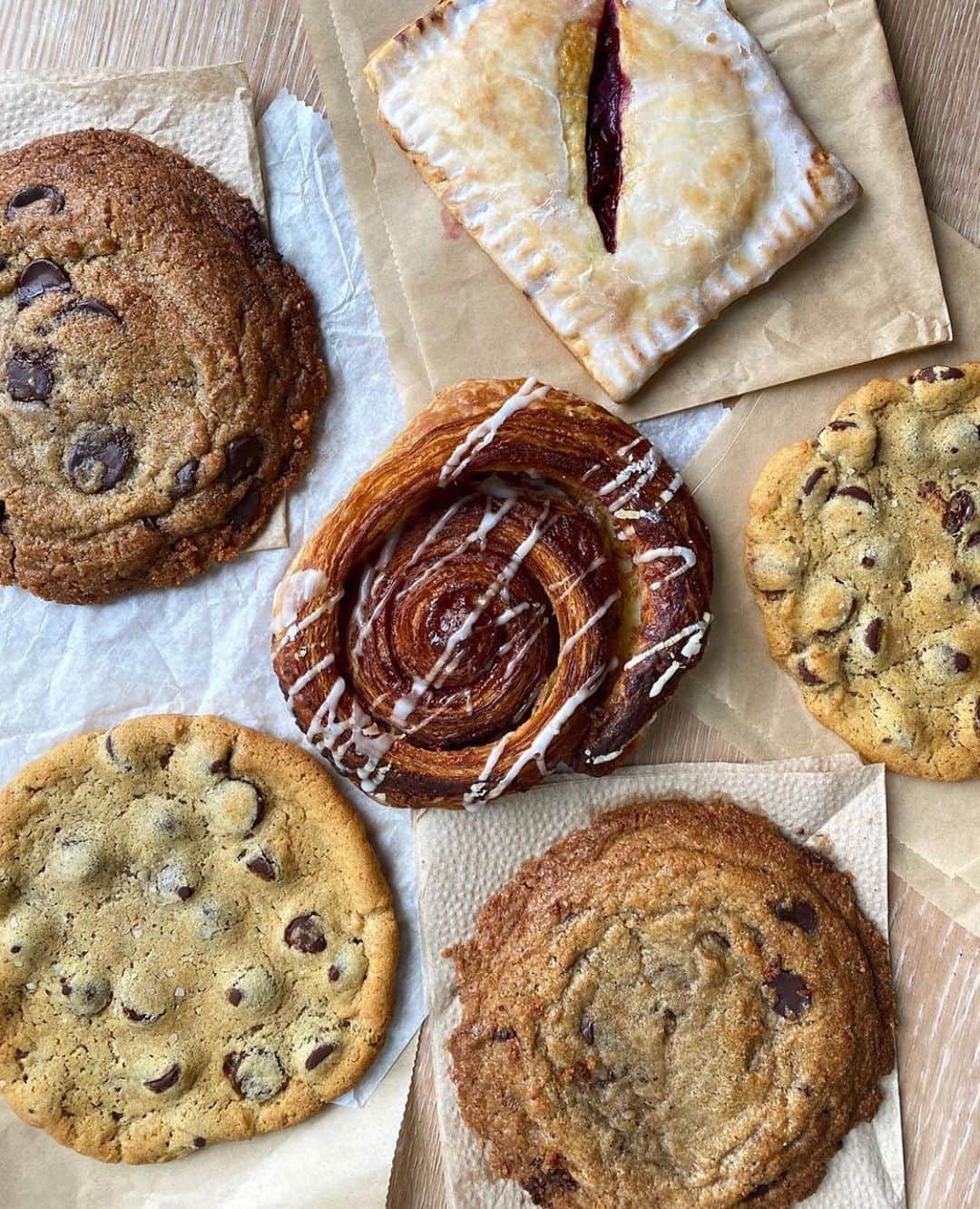 Food & Wineさんのインスタグラム写真 (Food & WineInstagram)「Big fans of Assistant