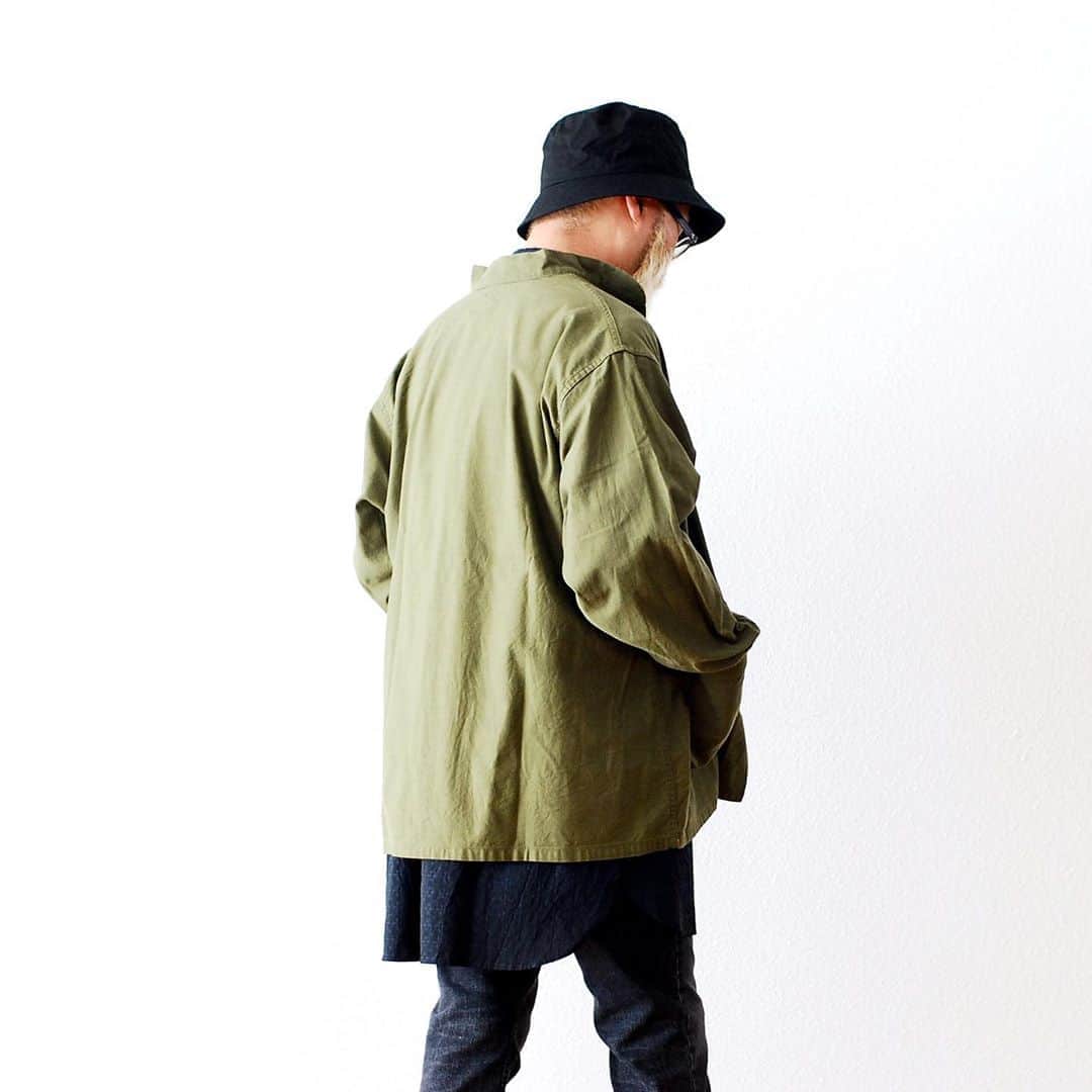 wonder_mountain_irieさんのインスタグラム写真 - (wonder_mountain_irieInstagram)「_ Needles / ニードルズ “S.C. Army Shirt – Back Sateen” ￥22,000- _ 〈online store / @digital_mountain〉 https://www.digital-mountain.net/shopdetail/000000011948/ _ 【オンラインストア#DigitalMountain へのご注文】 *24時間受付 *15時までのご注文で即日発送 *1万円以上ご購入で送料無料 tel：084-973-8204 _ We can send your order overseas. Accepted payment method is by PayPal or credit card only. (AMEX is not accepted)  Ordering procedure details can be found here. >>http://www.digital-mountain.net/html/page56.html _ #NEPENTHES #Needles #ネペンテス #ニードルズ _ 本店：#WonderMountain  blog>> http://wm.digital-mountain.info _ 〒720-0044  広島県福山市笠岡町4-18  JR 「#福山駅」より徒歩10分 #ワンダーマウンテン #japan #hiroshima #福山 #福山市 #尾道 #倉敷 #鞆の浦 近く _ 系列店：@hacbywondermountain _」8月28日 8時14分 - wonder_mountain_
