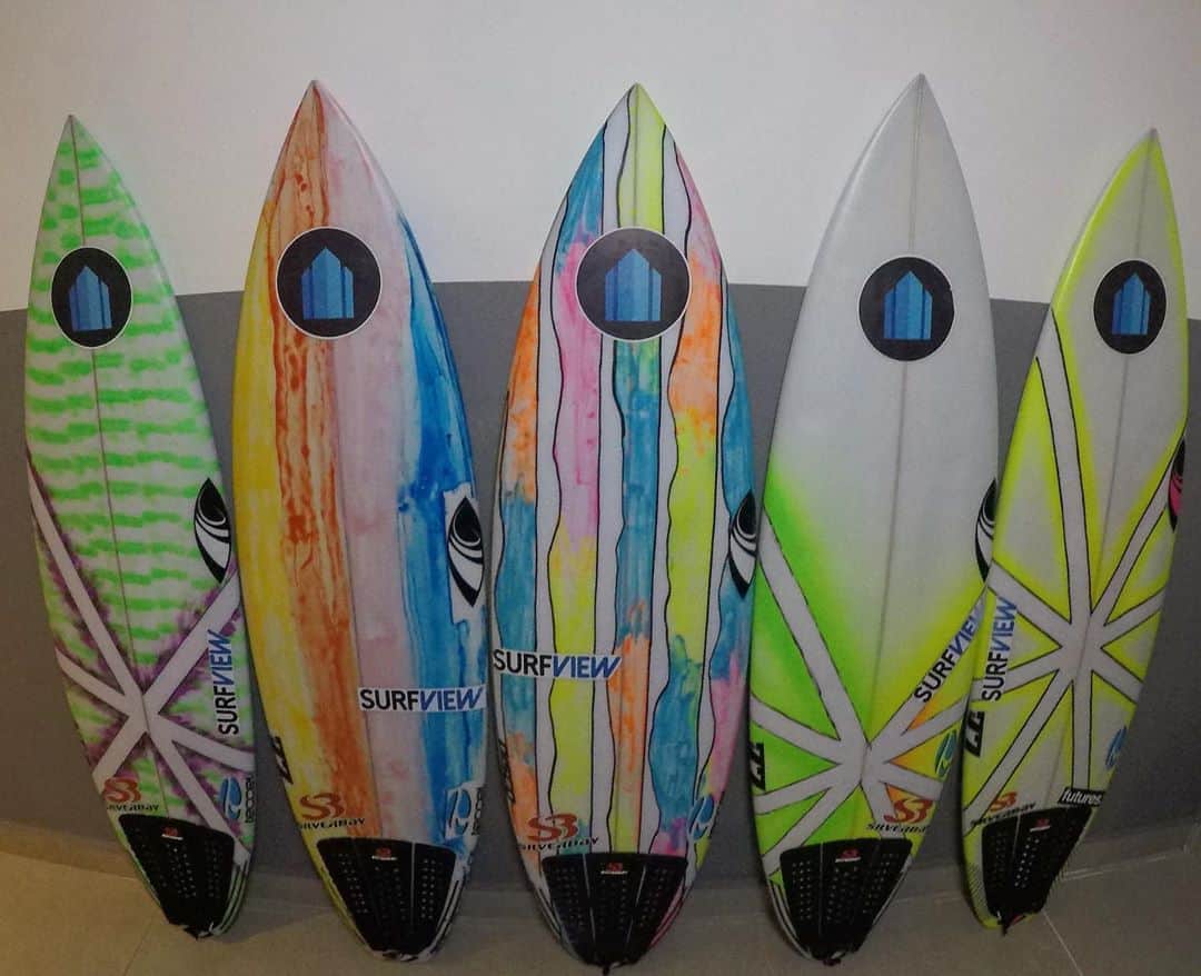 ミグエル・プッポのインスタグラム：「Quiver da quarentena👊 Qual você prefere??🤗 #Muitosurf (5’9/ 25.9L) (5’9/25.5L) (5’8/26.5L) (5’10/25.2) (5’9/24.8)」