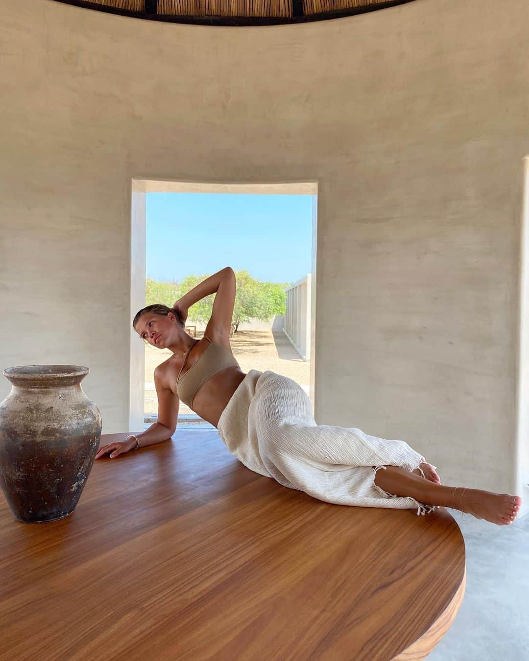 ソフィア・リッチーのインスタグラム：「Day Dreaming👁」