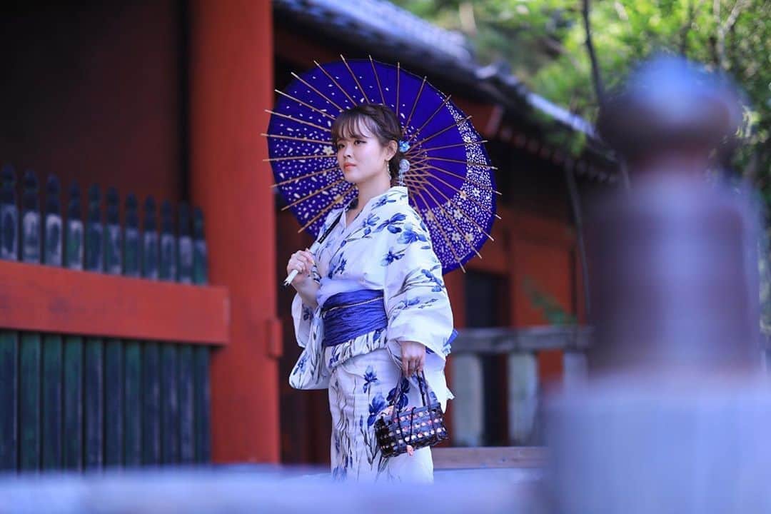 舘林佳史のインスタグラム：「星奈きらりちゃん✨ 静岡浅間神社⛩ で浴衣撮影☺️❣️ 着物がとっても似合います！  【AilinQ登録モデル情報】 @ailinq_studio ﻿ ﻿ 浴衣がとっても似合う星奈キラリちゃんを撮影したい方は是非AilinQで個撮依頼よろしくお願いします😱💕✨  是非ご依頼お待ちしています🥰❣️﻿ ﻿  *☼*―――――*☼*―――――*☼*―――  【登録モデル情報】  ⚫︎モデル名：星奈きらり✩⡱ ⚫︎生年月日：平成７年 ９月６日 ⚫︎身長：１５７cm ⚫︎服のサイズ：M ⚫︎靴のサイズ：２３cm ⚫︎主な撮影可能地域：静岡県🗻中部 地域外の場合：交通費等、要相談🚗³₃ ⚫︎趣味：食べ歩き、音楽♪、温泉巡り♨︎ ⚫︎メッセージ：好奇心旺盛で、どんなジャンルも興味があります🐤◎ ⚫︎実績：ポートレートモデル✧ ⚫︎水着＆下着撮影：OKです( ¨̮ ) ⚫︎撮影可能日：９０％合わせられます🤝◎  ーーーーーーーーーーーーーーーーーーー  ーーー﻿ ◆撮影料金﻿ 個撮:1時間5000円﻿ 基本3時間より受付中！﻿ ⚫︎15000円(休憩時間移動込み)﻿ オプション﻿ ⚫︎水着:5000円 ⚫︎下着:8000円 ⚫︎セミヌード:15000円(要相談) ﻿ ⚫︎2名以上参加 1人につきプラス10000円 【AilinQモデル情報】﻿ ーーーーーーーーーーーーーーーーーー﻿ こんな悩みをお持ちのカメラマンに﻿ おススメです✨﻿ ーーーーーーーーーーーーーーーーーー﻿ ✅ポートレート撮影をやってみたいけどモデルモデルが見つからない。﻿ ✅モデルと一対一でポートレート撮影したい。﻿ ✅撮影会だと撮りたい構図の写真が撮れない。﻿ ✅モデル2人でツイン撮影したい。﻿ ✅友達のカメラマンと一緒にモデルを撮りたい。﻿ ✅モデルとメイクさんを呼んで作品作りをしたい。﻿ ✅スタジオで個撮したい。﻿ ✅海や山で撮影したい。﻿ ✅水着撮影したい。﻿ ✅仕事帰りに撮影したい。﻿ ✅夜景やネオンで撮りたい。﻿ ✅フォトコンにチャレンジしたい。﻿ ✅美容院スタイリストの作品作りコンテストモデル探しや撮影をしたい。カメラマンも探している。﻿ ✅プロのフォトグラファーを 目指している。﻿ ✅プロのカメラマンと同行してもらって勉強したい。﻿ ✅自分の都合の良い日や時間に合わせて撮影がしたい。﻿ ーーーーーーーーーーーーーーーーーー﻿  個人撮影の依頼お問い合わせは以下の内容を記入しLINE  ID510661(舘林)﻿ かDM下さい📩﻿ ーーーーーーーーーーーーーーーーーー﻿ 件名《個撮モデル依頼》﻿ ⚫︎氏名:﻿ ⚫︎年齢:﻿ ⚫︎お住まい:﻿ ⚫︎連絡先:﻿ ⚫︎LINE ID:﻿ ⚫︎インスタID:﻿ ⚫︎カメラ歴: 年﻿ ⚫︎希望モデル名:﻿ ⚫︎希望日:﻿ ⚫︎希望時間:﻿ ⚫︎希望集合場所:  駅や施設名﻿ ⚫︎希望撮影地: 湘南  鎌倉 横浜 ○○公園 等﻿ ⚫︎移動手段: 徒歩  車﻿ ⚫︎希望衣装: ドレス・ロングスカート・ミニスカート・ワンピース・普段着・カジュアル・ショーパン・お任せ・着物・水着その他﻿ ⚫︎衣装(モデルさんに持って来て欲しい・自分で用意したい)﻿ ﻿ ーーーーーーーーーーーーーーーーーー﻿ #浴衣撮影﻿ #グラビアアイドル﻿ #個撮﻿ #個撮モデル﻿ #ポートレートモデル﻿ #モデル﻿ #ポトレモデル﻿ #撮影会﻿ #撮影会モデル﻿ #撮影会イベント ﻿ #写真集﻿ #グラビアモデル﻿ #グラビア撮影﻿ #グラビアモデル﻿ #モデルデビュー﻿ #モデル募集﻿ #かわいすぎる﻿ #かわいい女の子 ﻿ #撮影依頼﻿ #被写体モデル ﻿ #カメラが好き ﻿ #インスタ映え﻿ #ストロビスト﻿ #シューティング﻿ #撮影依頼募集中﻿ #ポートレート撮影﻿ #セクシーショット﻿ #ポートレートモデル募集 ﻿ #ファインダー越しの私の世界﻿ #ドラマティックストーリーフォト﻿ #AilinQ」