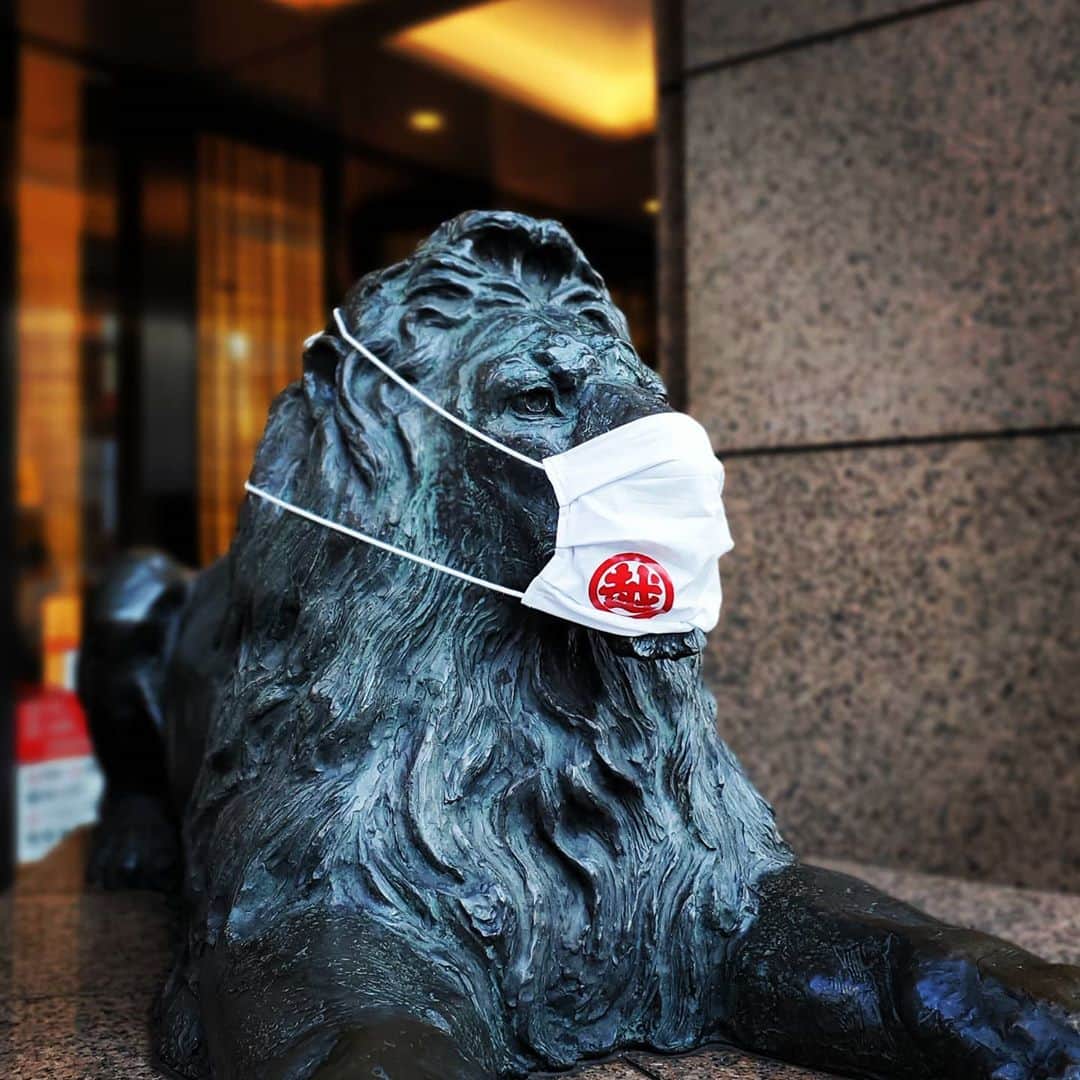 市川笑野さんのインスタグラム写真 - (市川笑野Instagram)「ライオンさんのマスク #銀座三越 #ginza #japan」8月28日 10時18分 - emino.i