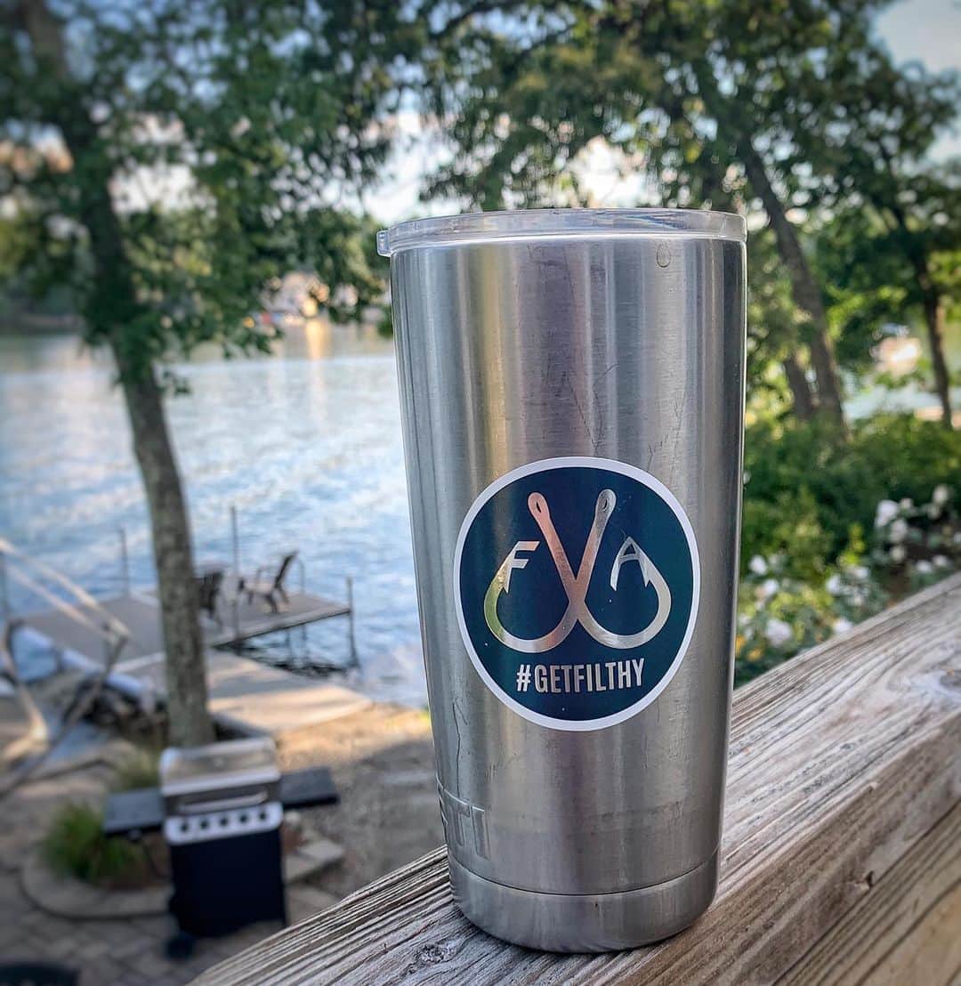 Filthy Anglers™さんのインスタグラム写真 - (Filthy Anglers™Instagram)「It’s Thirsty Thursday my friends so let’s raise raise your filthy mugs, tumblers, or koozies, we want to see them! Our good friend @coachmikegross decked out his @yeti with a Filthy decal this past week. Not a bad looking view and piece of land! I might know that water all to well! DM us your filthy decals, koozies, coolers or whatever you slapped a decal on, we’ll share it on our story! Stay Filthy my friends...www.filthyanglers.com #thirstythursday #beer #fishing #bassfishing #angler #outdoors #raiseyourfilth #bassfishing #mlf #bass #bassmasters #yeti #softball #monsterbass」8月28日 10時17分 - filthyanglers