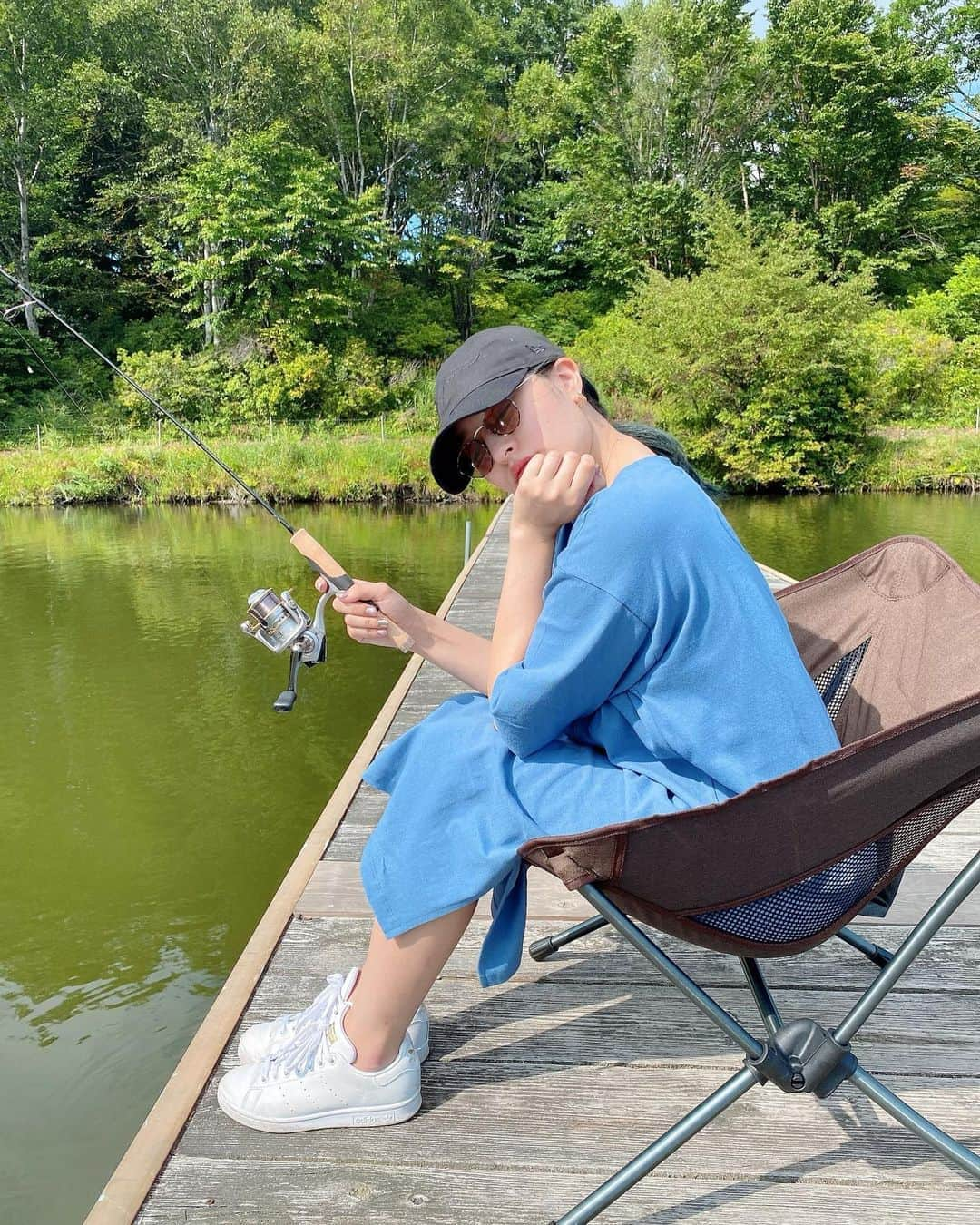 平田梨奈さんのインスタグラム写真 - (平田梨奈Instagram)「Do you wanna fish...? 魚釣り🎣釣れるかな🙄」8月28日 10時53分 - hirari_official