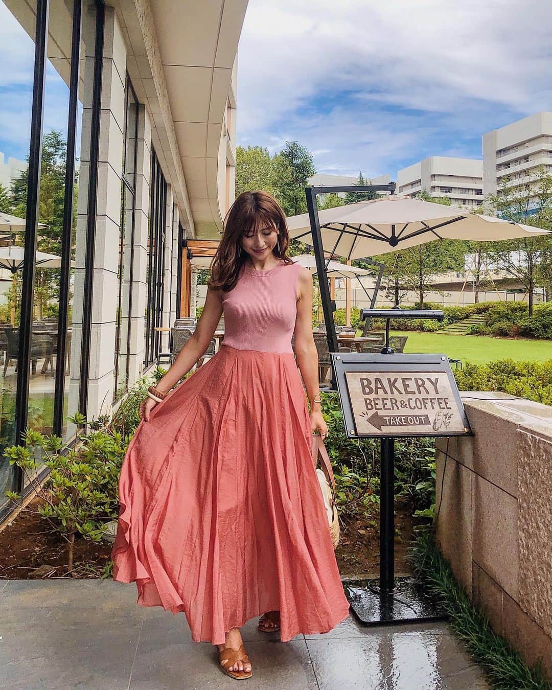 L Lily1013さんのインスタグラム写真 L Lily1013instagram 昨日のホテルランチ 外観もかわいかった Onepiece Snidel Official Snidel スナイデル きれいめコーデ 夏コーデ タビジョ ふたごコーデ お揃いコーデ ママコーデ きれいめカジュアル