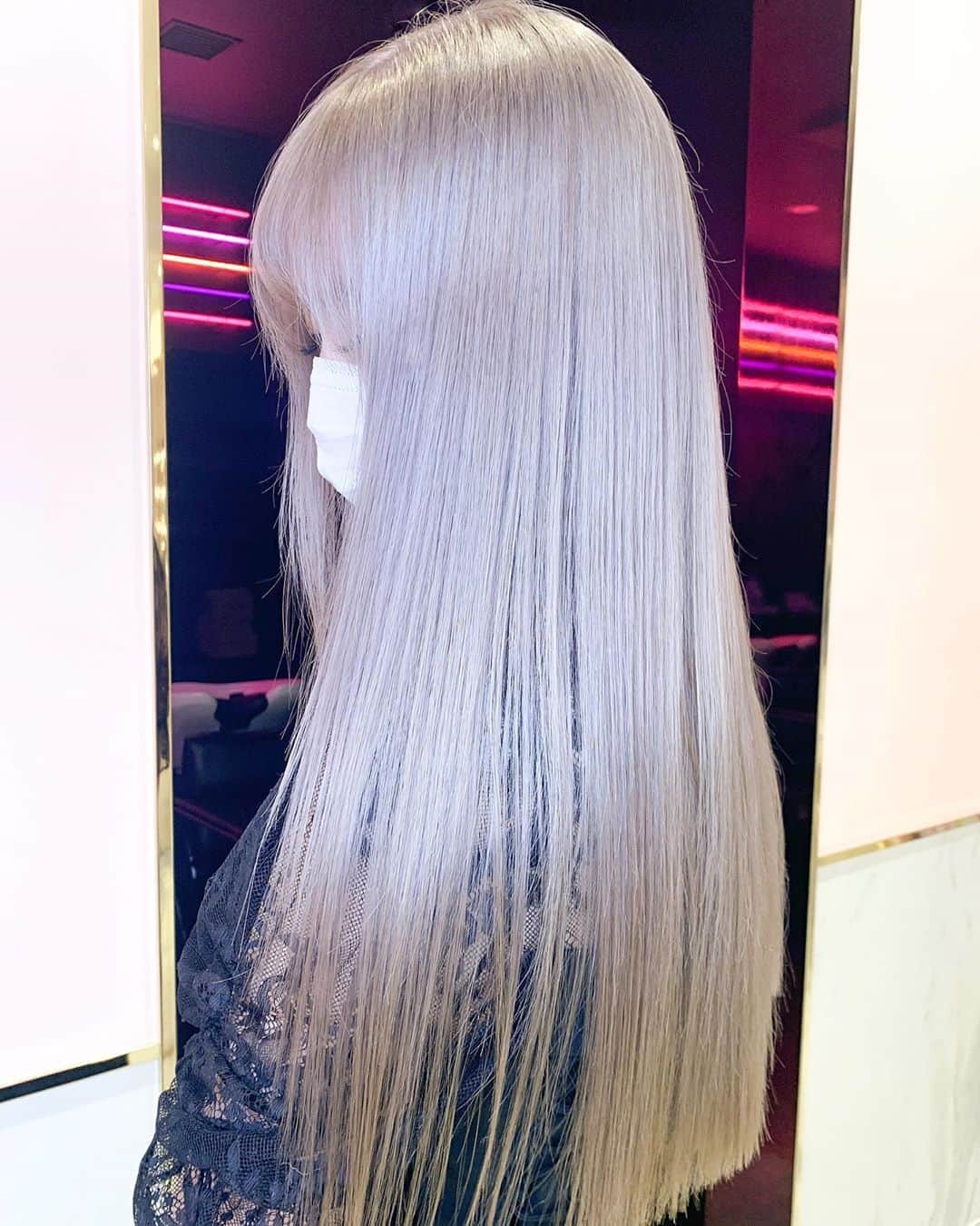 原涼香のインスタグラム：「𝐕𝐚𝐧𝐢𝐥𝐥𝐚 𝐛𝐥𝐨𝐧𝐝  ワンホン🇨🇳のような上品ハイトーン🦋🤍 ㅤㅤㅤㅤㅤㅤㅤㅤㅤㅤㅤㅤㅤ」