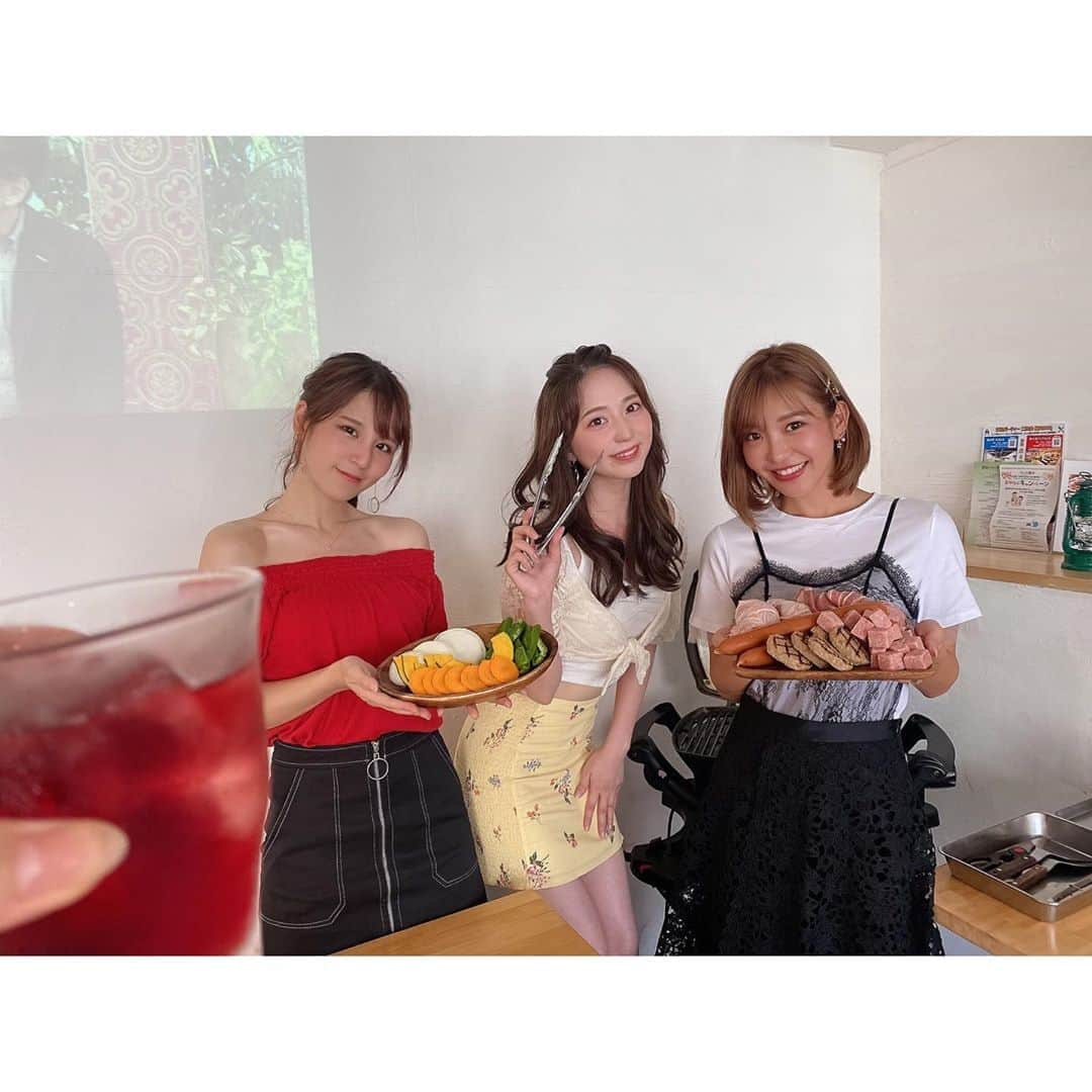 堀尾実咲さんのインスタグラム写真 - (堀尾実咲Instagram)「2019RISEラウンドガール のメンバーで BBQ会してきたよ🐰🥩  みんなでの活動が終わった今でもこうして仲良しでいられることが 何より嬉しい☺️❤️  可愛くて楽しいみんなが だいすきよ🥰 (あーちゃんも👩❤︎)  #rise #roundgirl #格闘技 #ラウンドガール #bbq #女子会」8月28日 11時42分 - misaki.horio